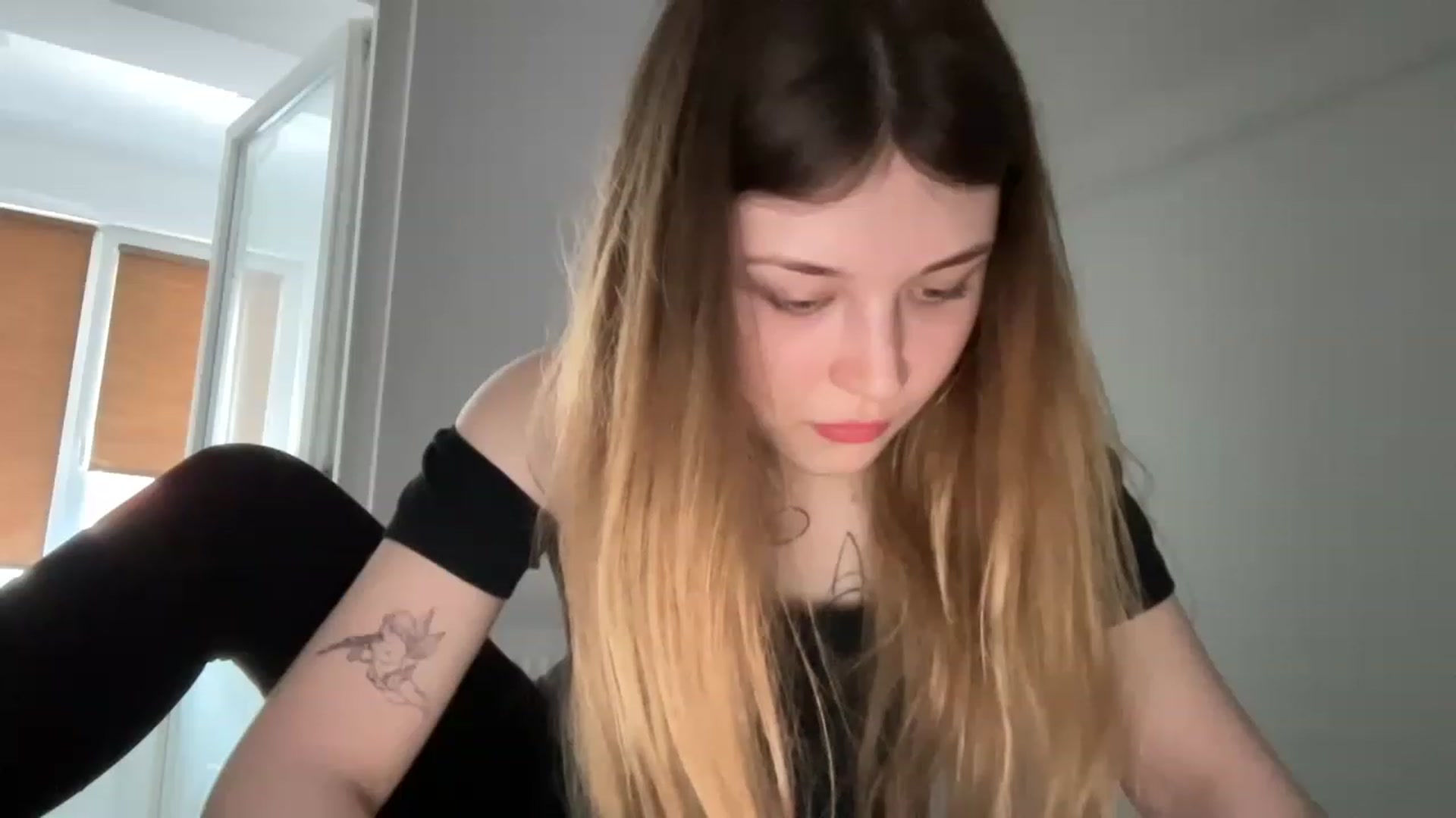 Gallery image thumbnail from Coconut_dream's myfreecams stream on, 05/27/2023, 09:49 image 6 of 20