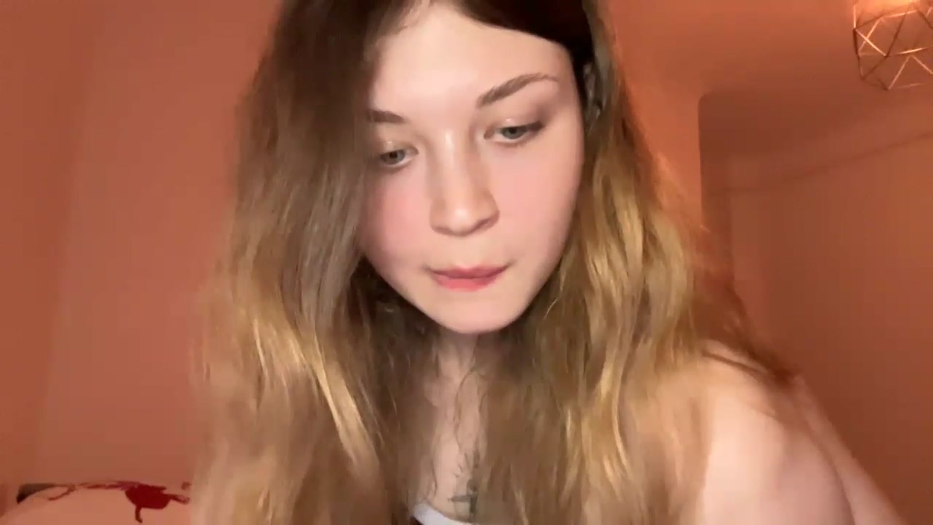 Gallery image thumbnail from Coconut_dream's myfreecams stream on, 05/27/2023, 18:11 image 14 of 20