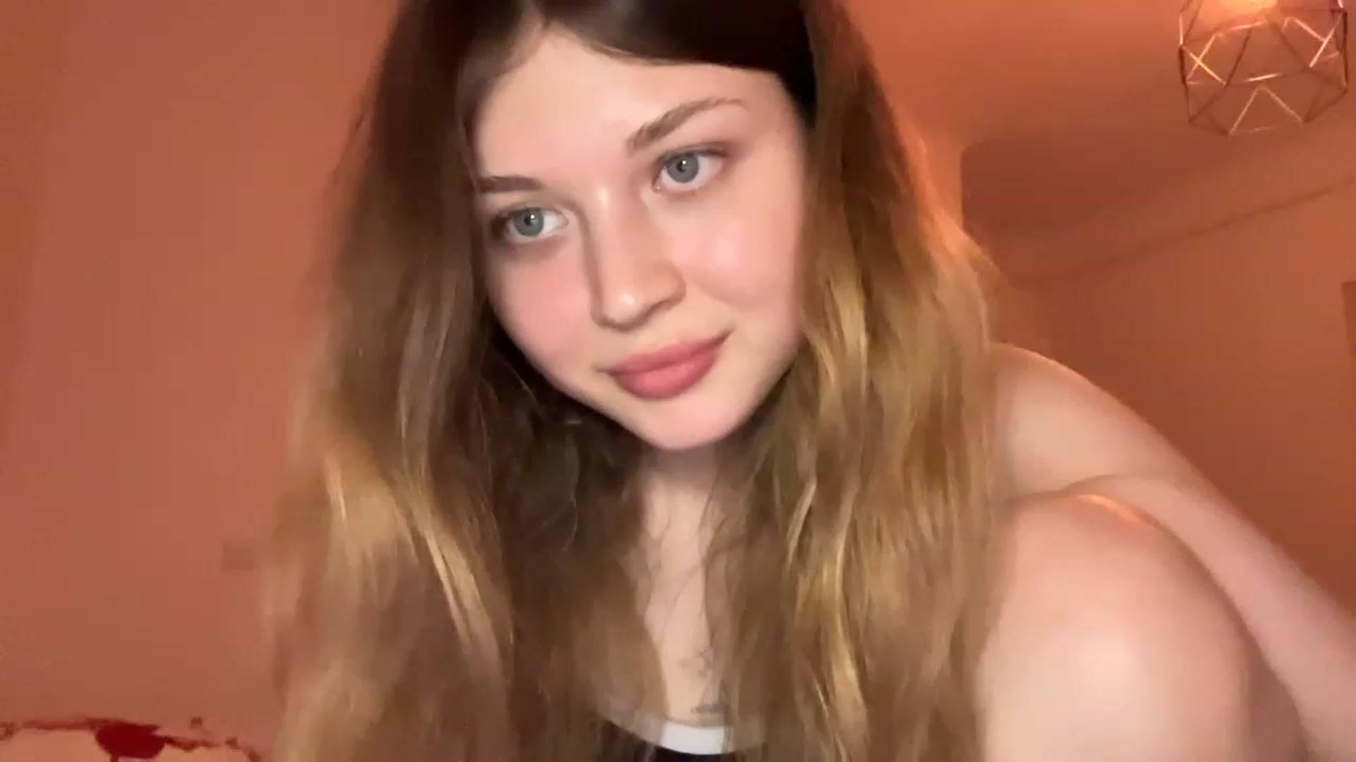 Gallery image thumbnail from Coconut_dream's myfreecams stream on, 05/27/2023, 18:11 image 19 of 20
