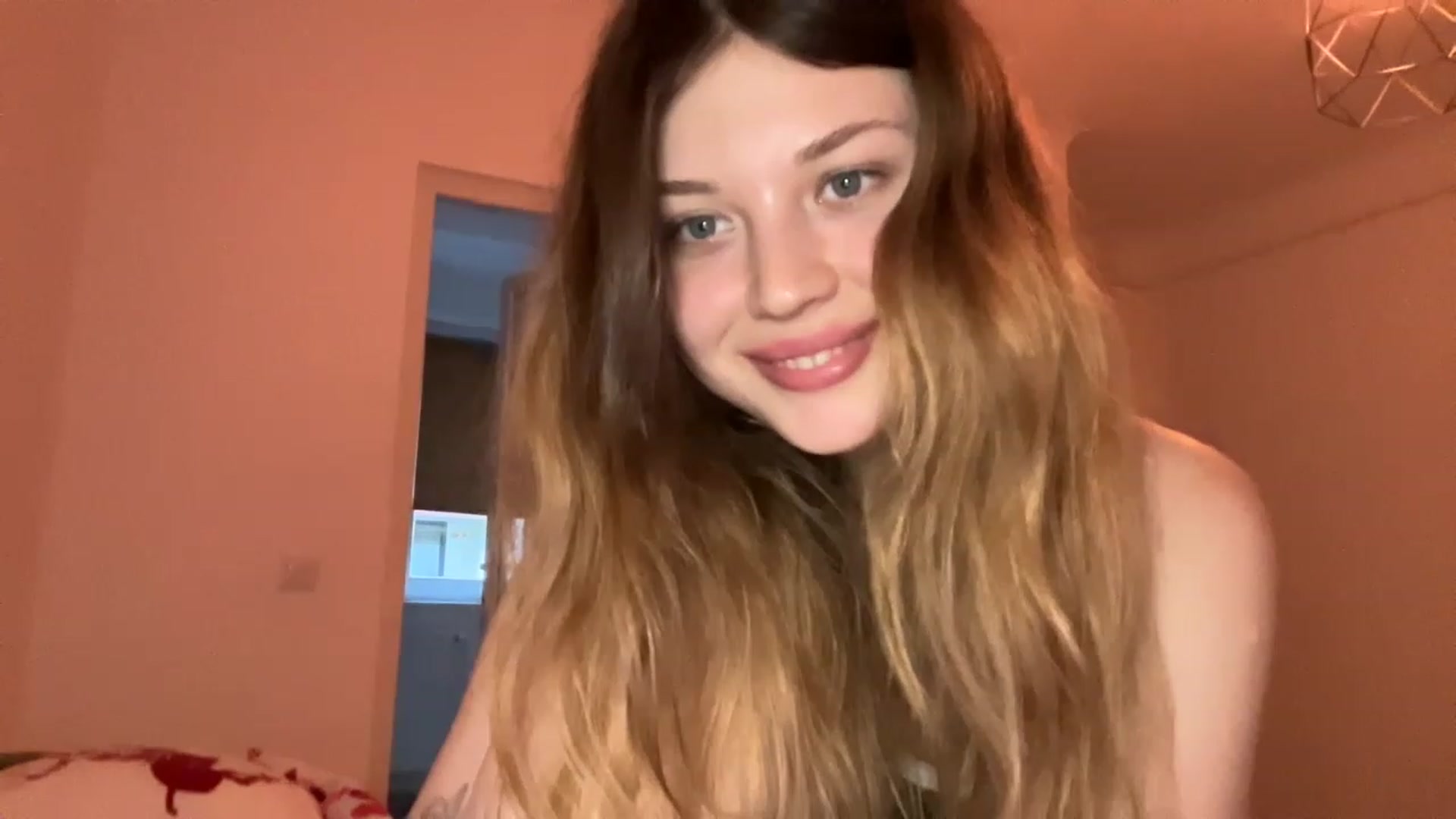 Gallery image thumbnail from Coconut_dream's myfreecams stream on, 05/27/2023, 18:11 image 6 of 20