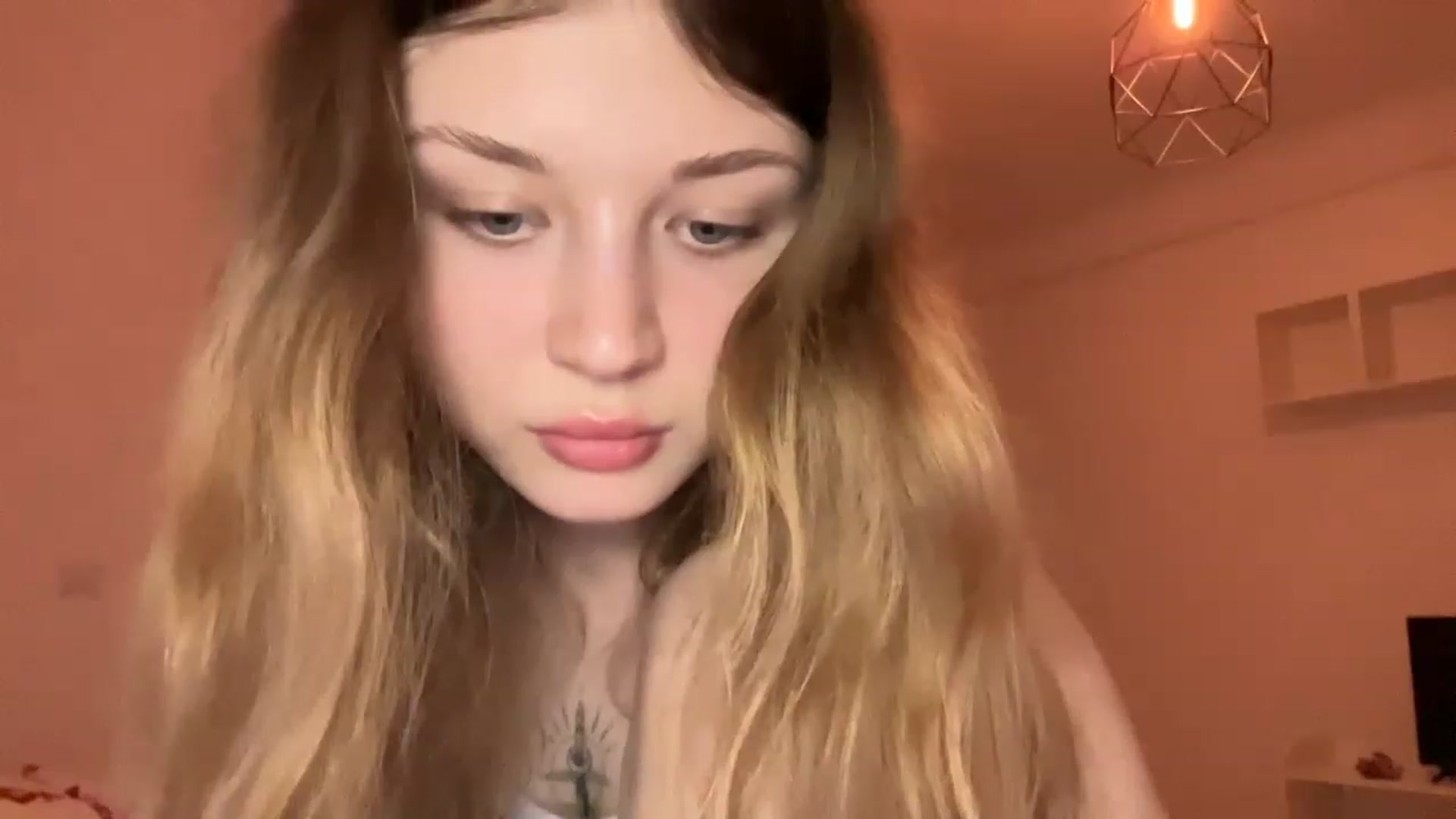 Gallery image thumbnail from Coconut_dream's myfreecams stream on, 05/27/2023, 18:11 image 3 of 20