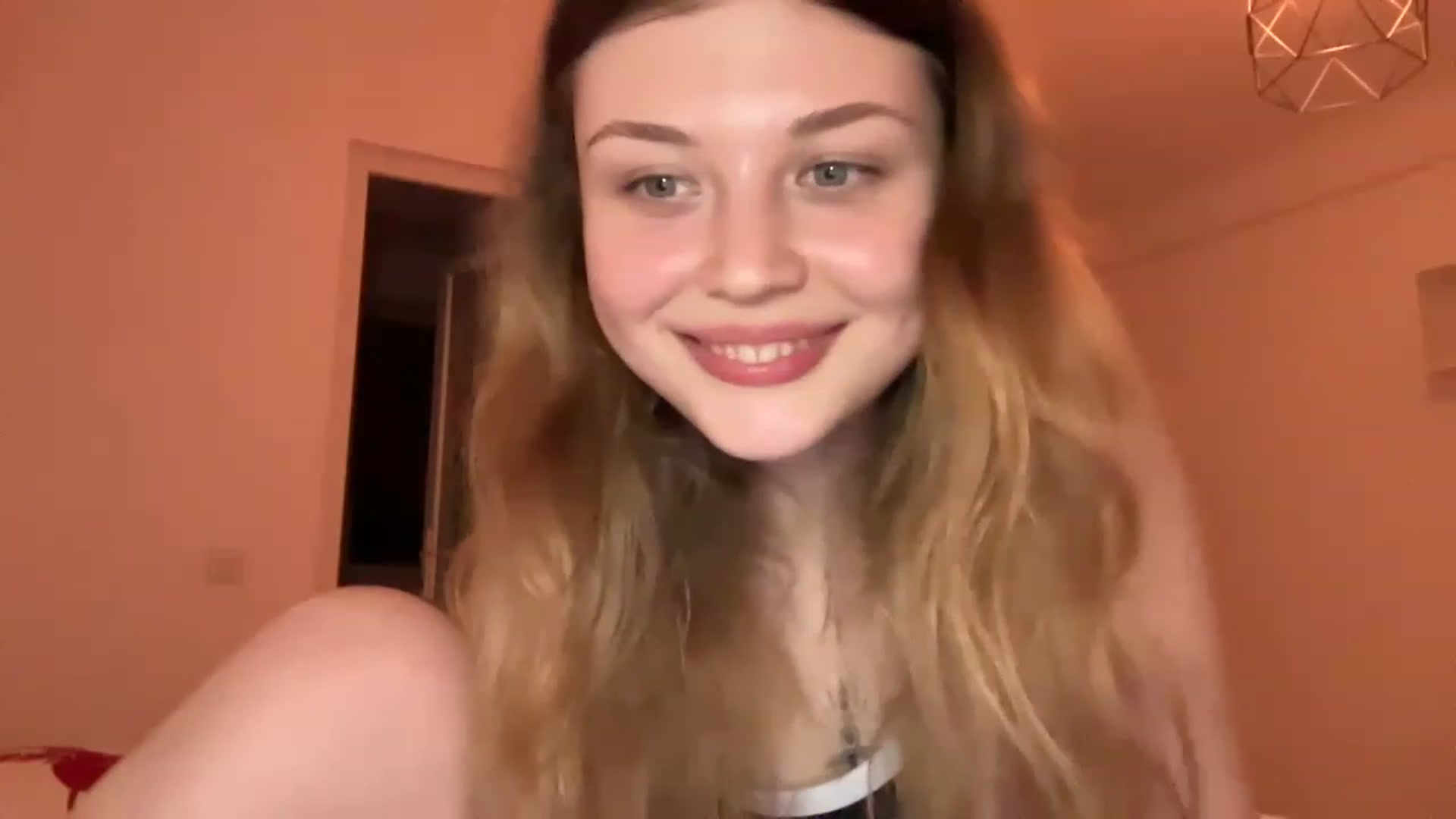 Gallery image thumbnail from Coconut_dream's myfreecams stream on, 05/27/2023, 19:19 image 4 of 20