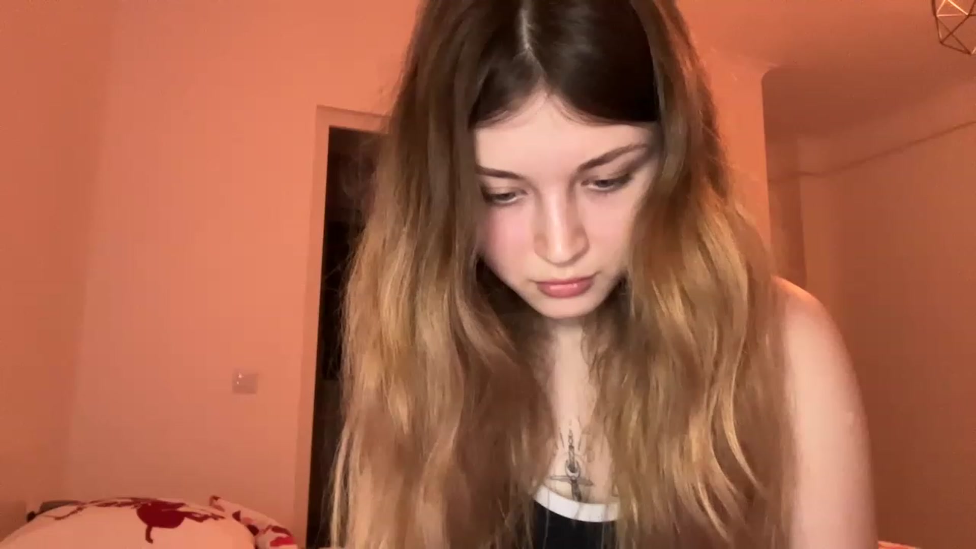 Gallery image thumbnail from Coconut_dream's myfreecams stream on, 05/27/2023, 19:19 image 18 of 20