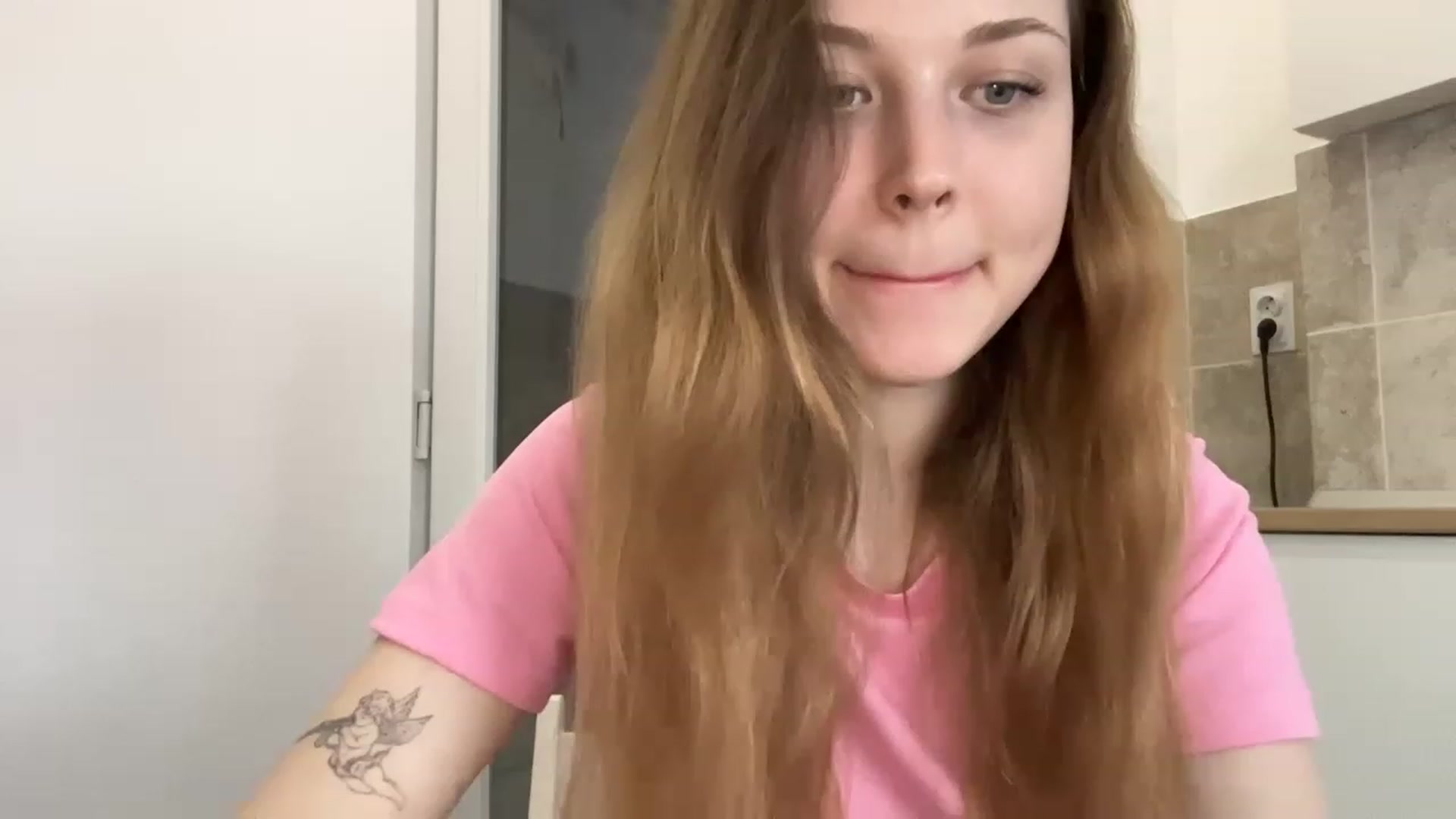 Gallery image thumbnail from Coconut_dream's myfreecams stream on, 05/28/2023, 15:30 image 2 of 20