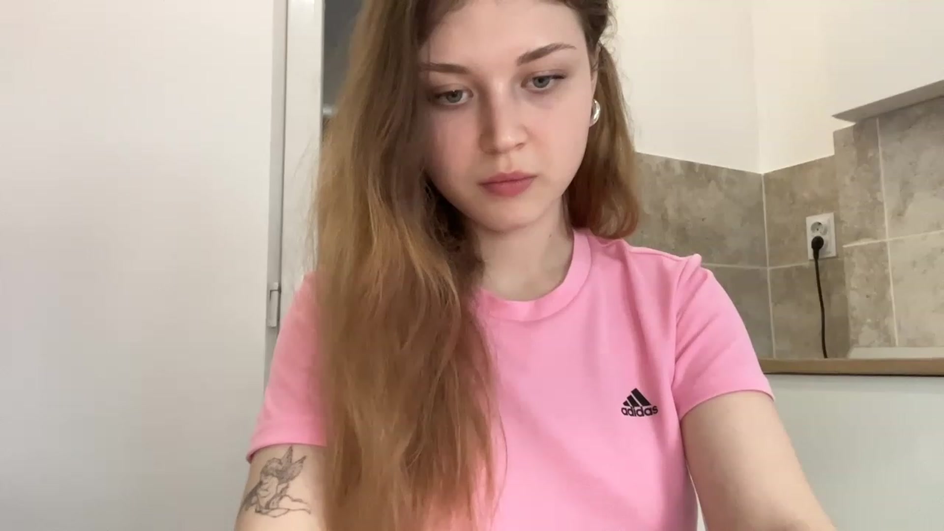 Gallery image thumbnail from Coconut_dream's myfreecams stream on, 05/28/2023, 15:49 image 14 of 20