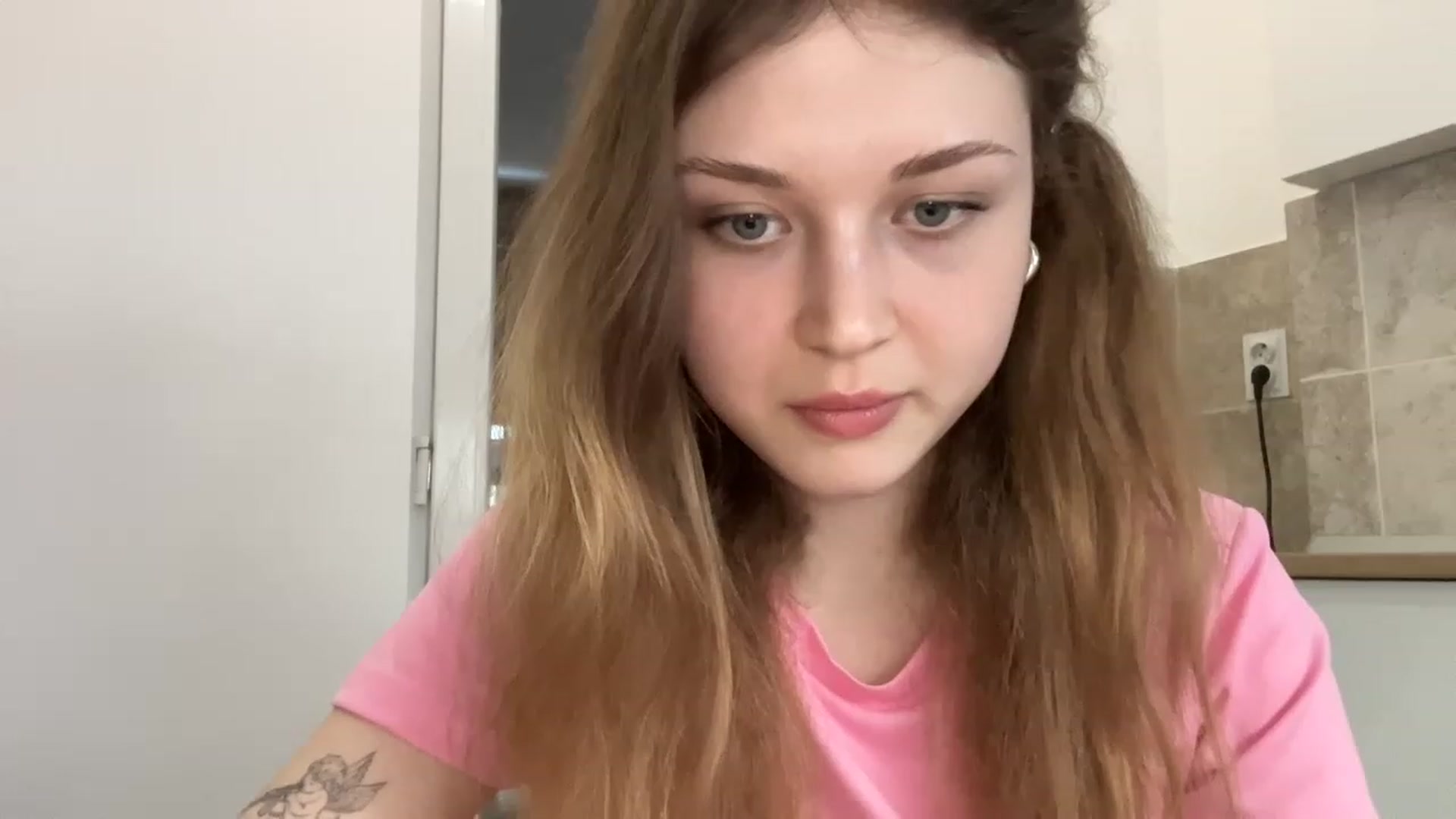 Gallery image thumbnail from Coconut_dream's myfreecams stream on, 05/28/2023, 15:49 image 2 of 20