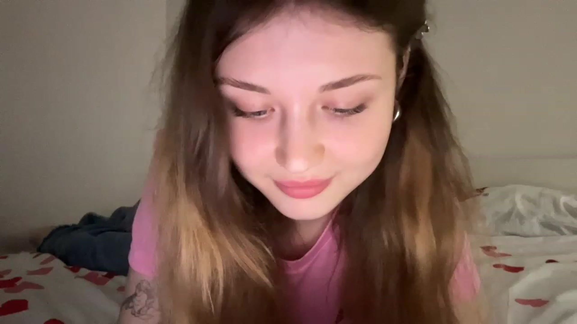 Gallery image thumbnail from Coconut_dream's myfreecams stream on, 05/28/2023, 17:01 image 14 of 20