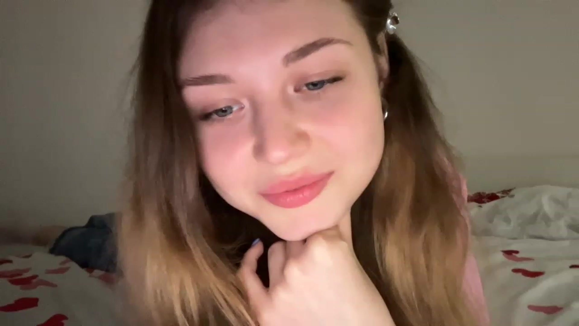 Gallery image thumbnail from Coconut_dream's myfreecams stream on, 05/28/2023, 17:01 image 19 of 20