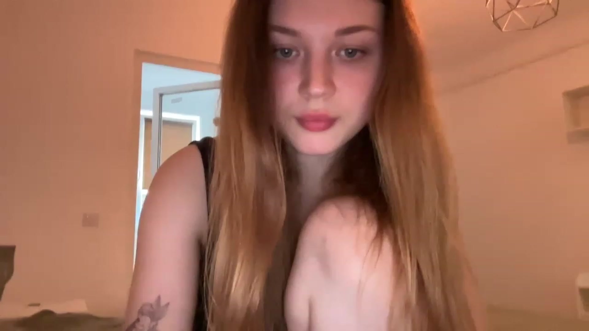 Gallery image thumbnail from Coconut_dream's myfreecams stream on, 05/31/2023, 15:30 image 15 of 20