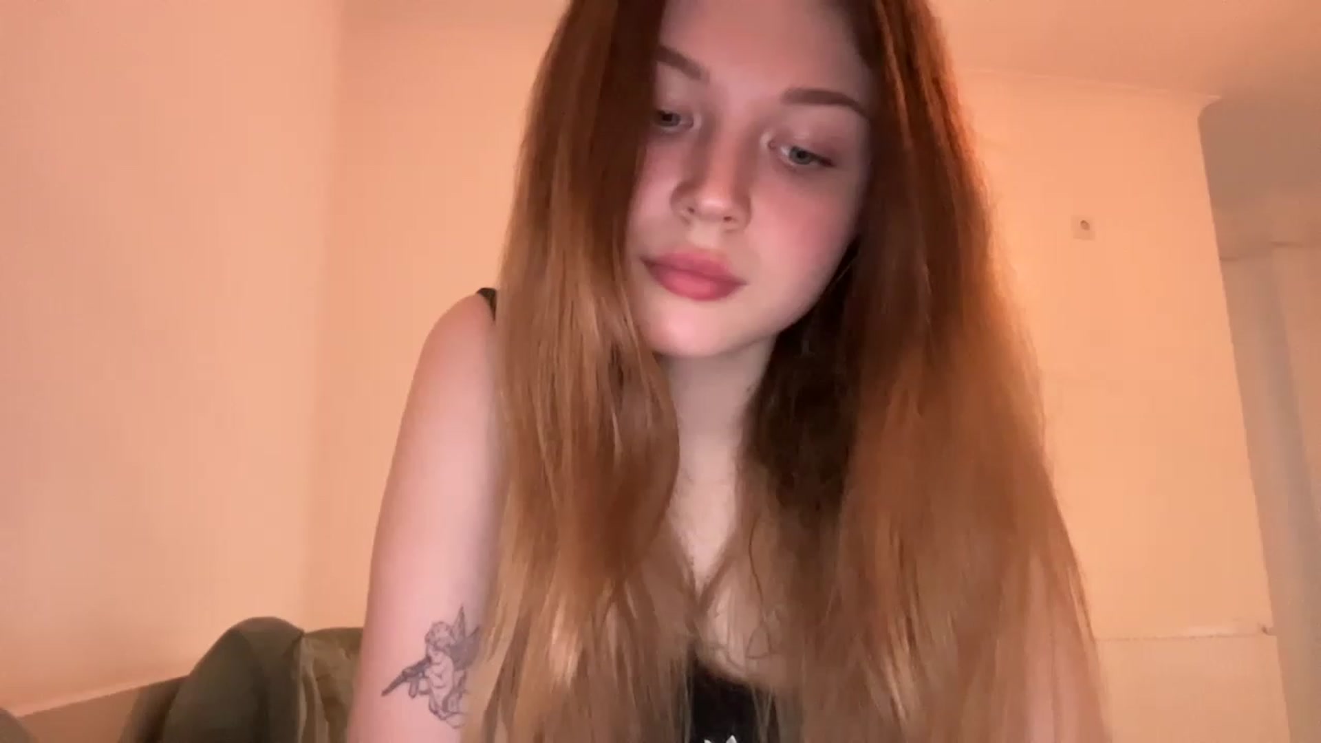 Gallery image thumbnail from Coconut_dream's myfreecams stream on, 05/31/2023, 15:30 image 8 of 20