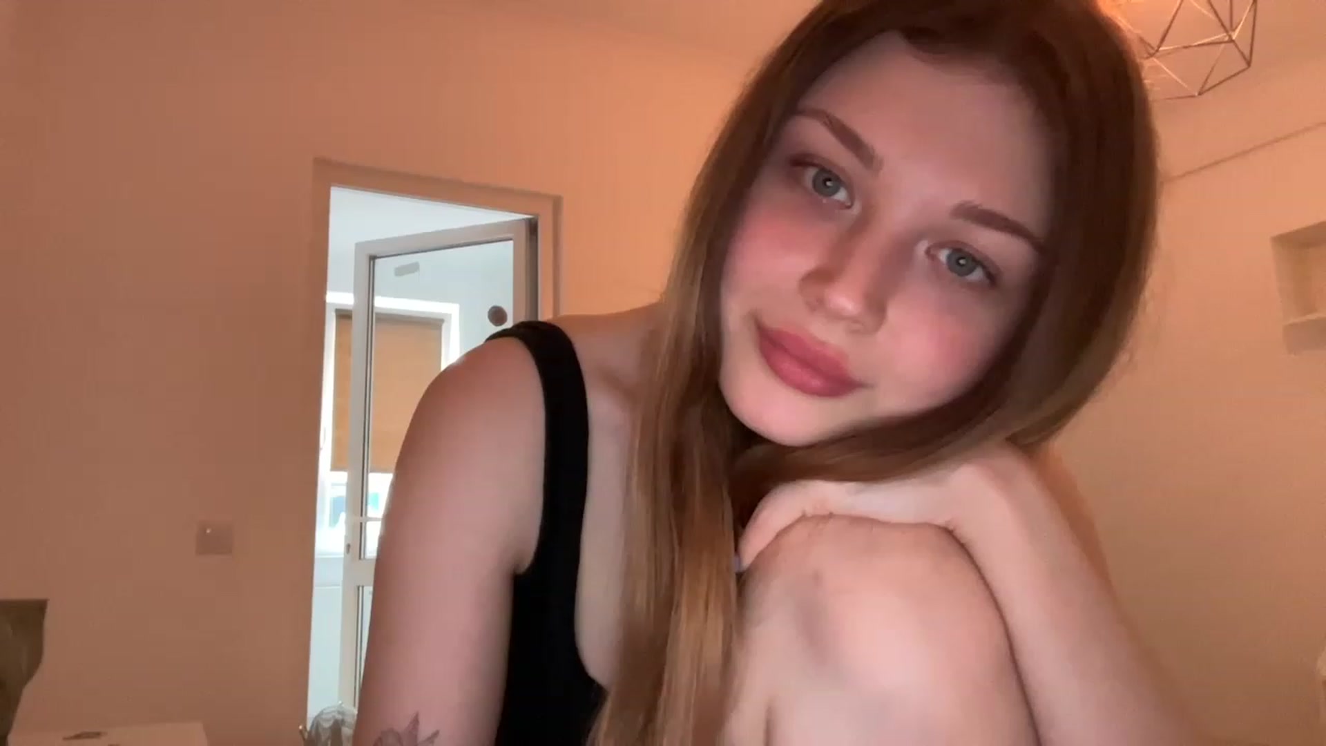 Gallery image thumbnail from Coconut_dream's myfreecams stream on, 05/31/2023, 15:30 image 11 of 20