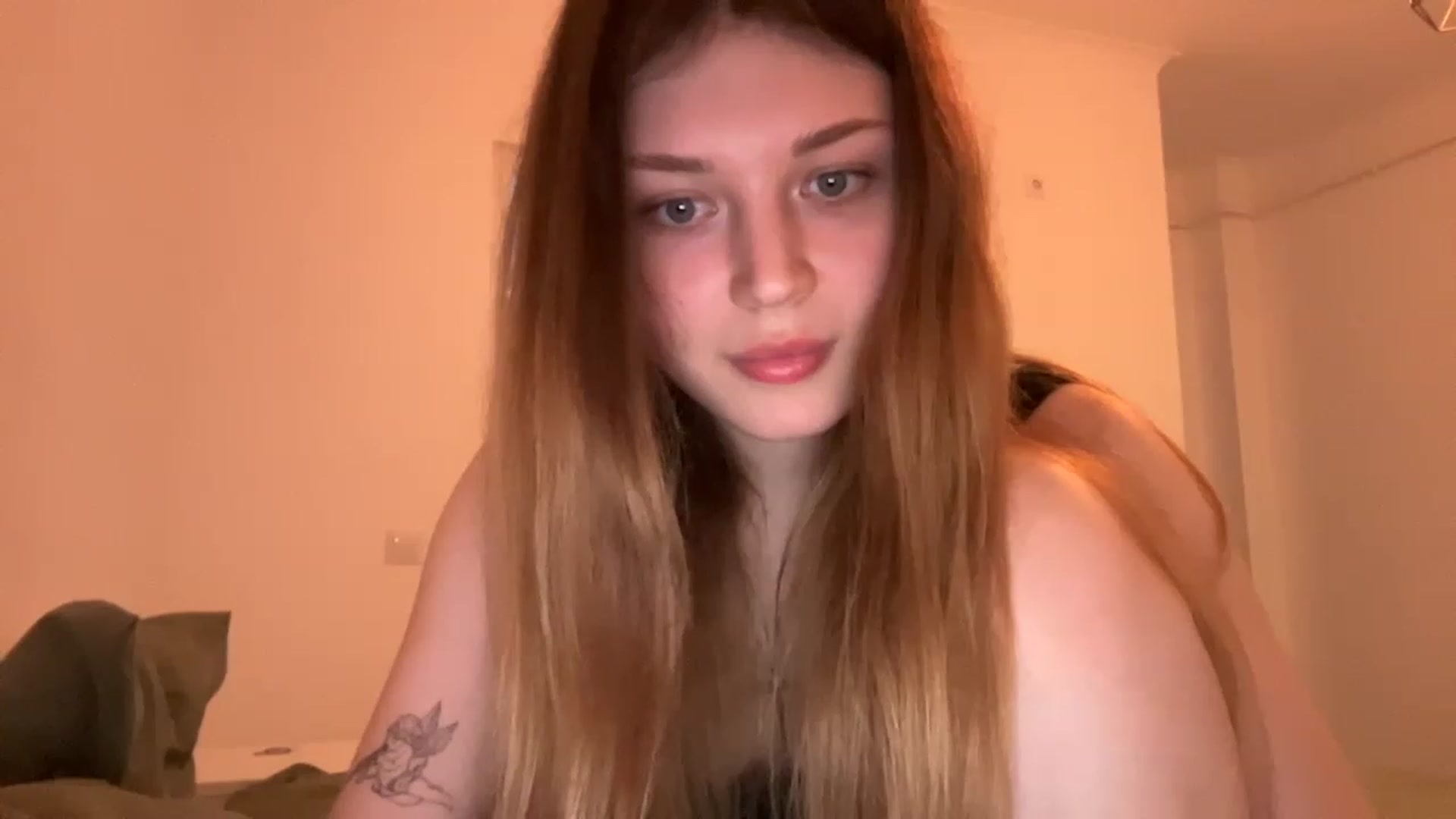 Gallery image thumbnail from Coconut_dream's myfreecams stream on, 05/31/2023, 16:24 image 14 of 20