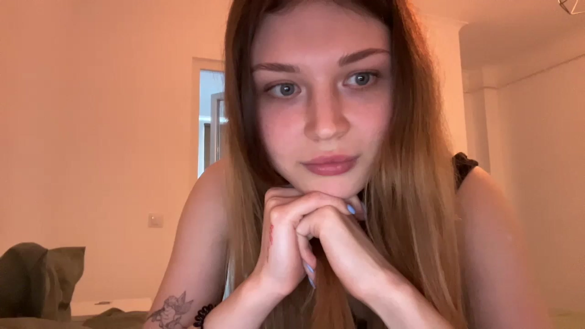 Gallery image thumbnail from Coconut_dream's myfreecams stream on, 05/31/2023, 16:24 image 18 of 20