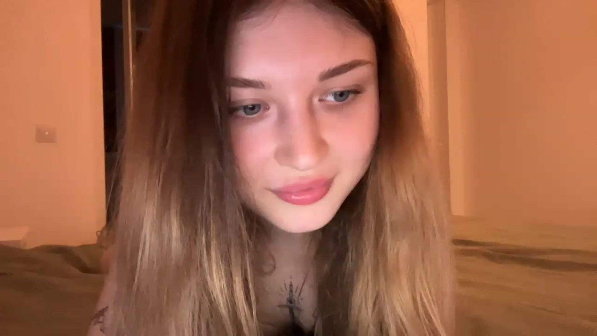 Gallery image thumbnail from Coconut_dream's myfreecams stream on, 05/31/2023, 18:59 image 12 of 20