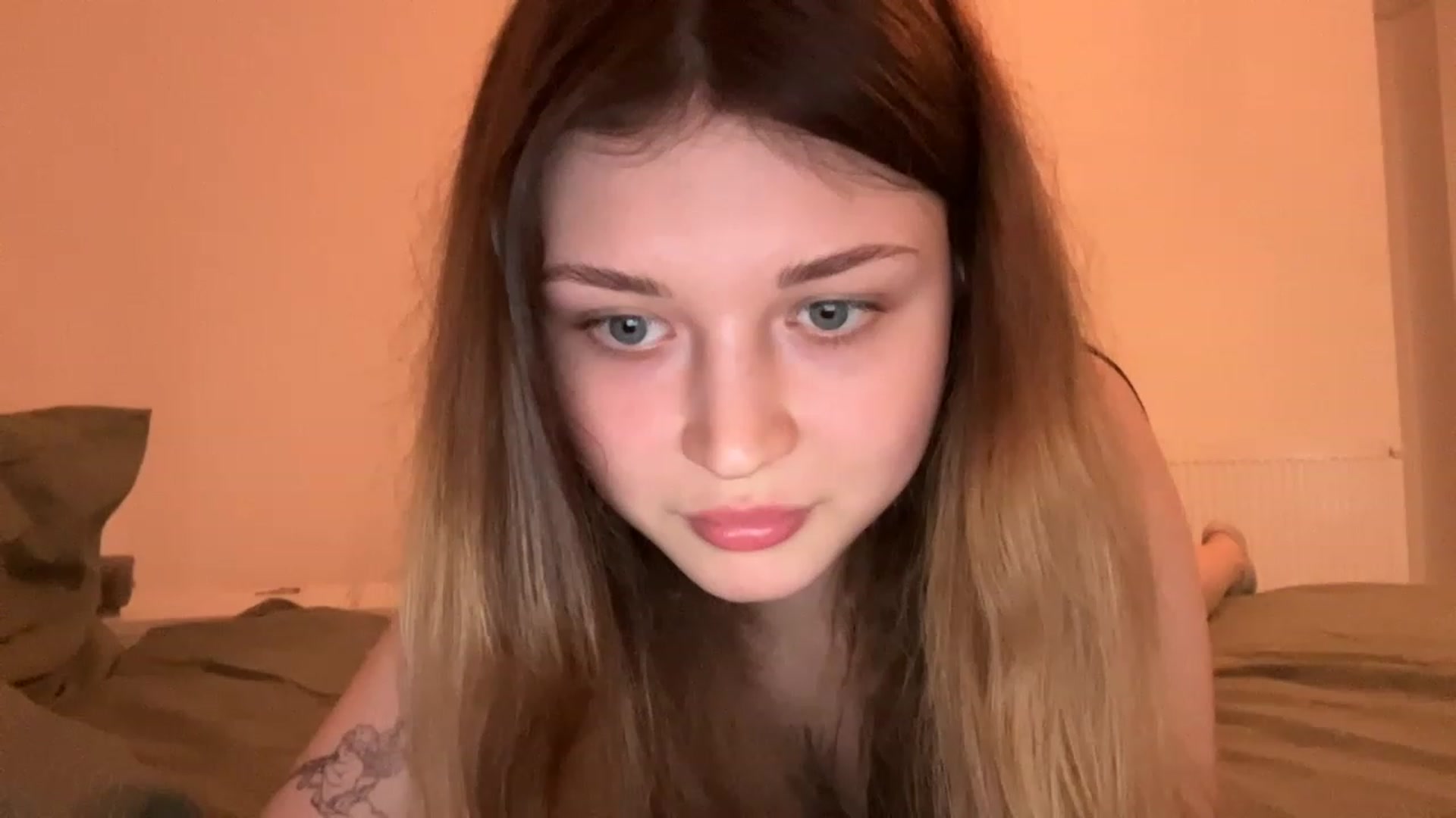 Gallery image thumbnail from Coconut_dream's myfreecams stream on, 05/31/2023, 18:59 image 6 of 20