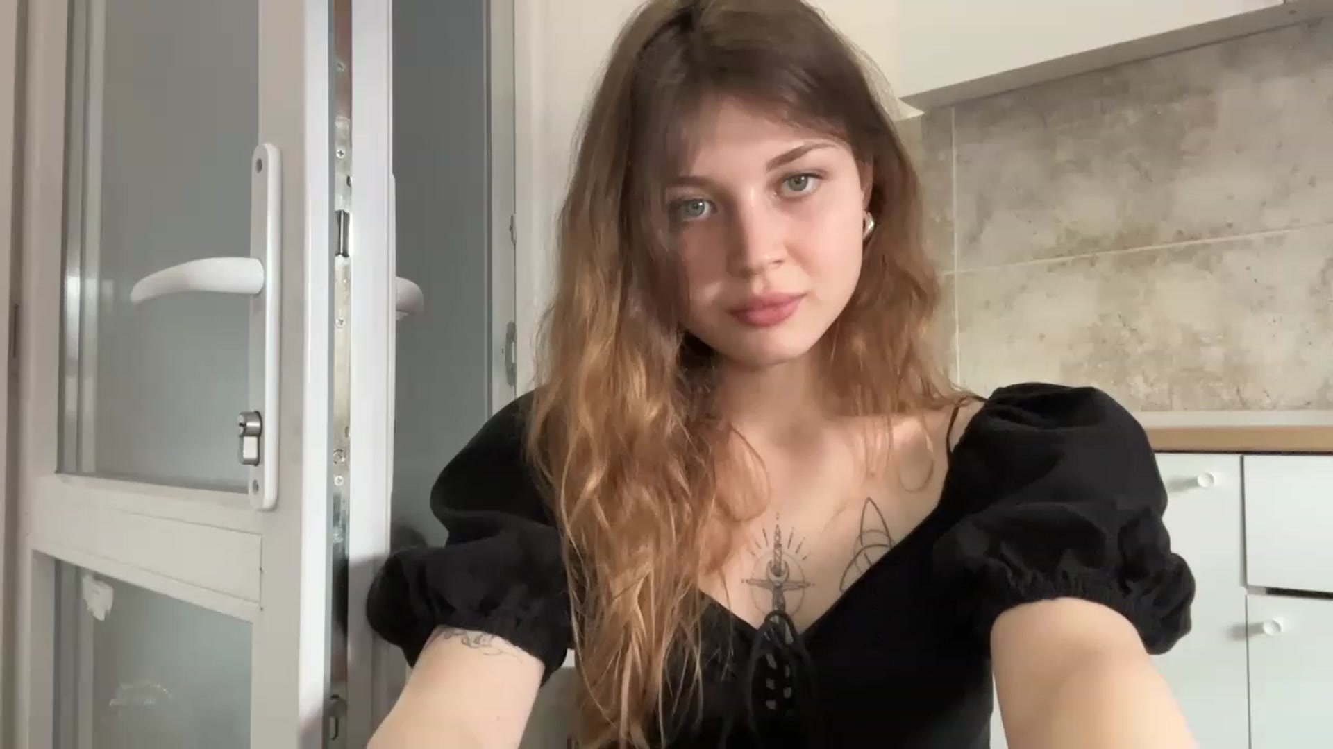 Gallery image thumbnail from Coconut_dream's myfreecams stream on, 06/02/2023, 16:12 image 2 of 20