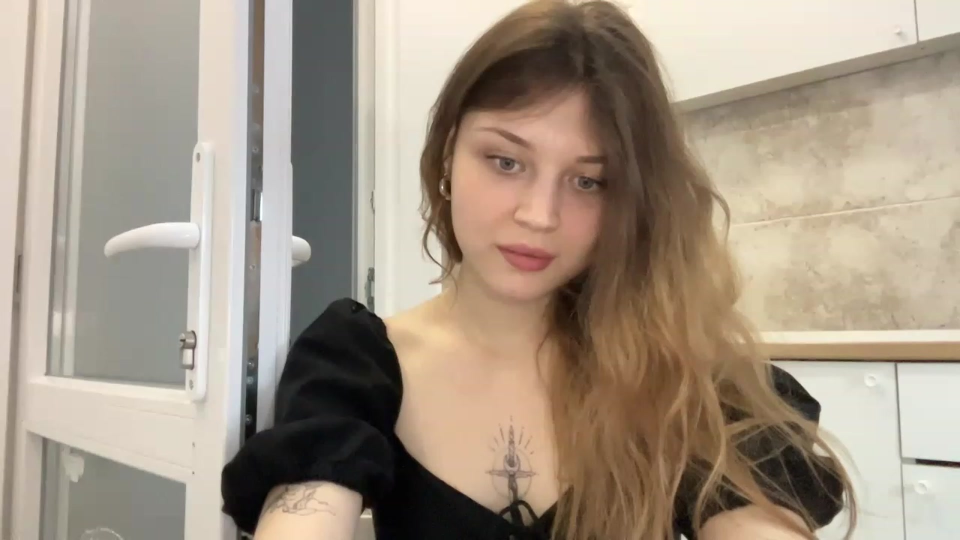Gallery image thumbnail from Coconut_dream's myfreecams stream on, 06/02/2023, 16:12 image 6 of 20