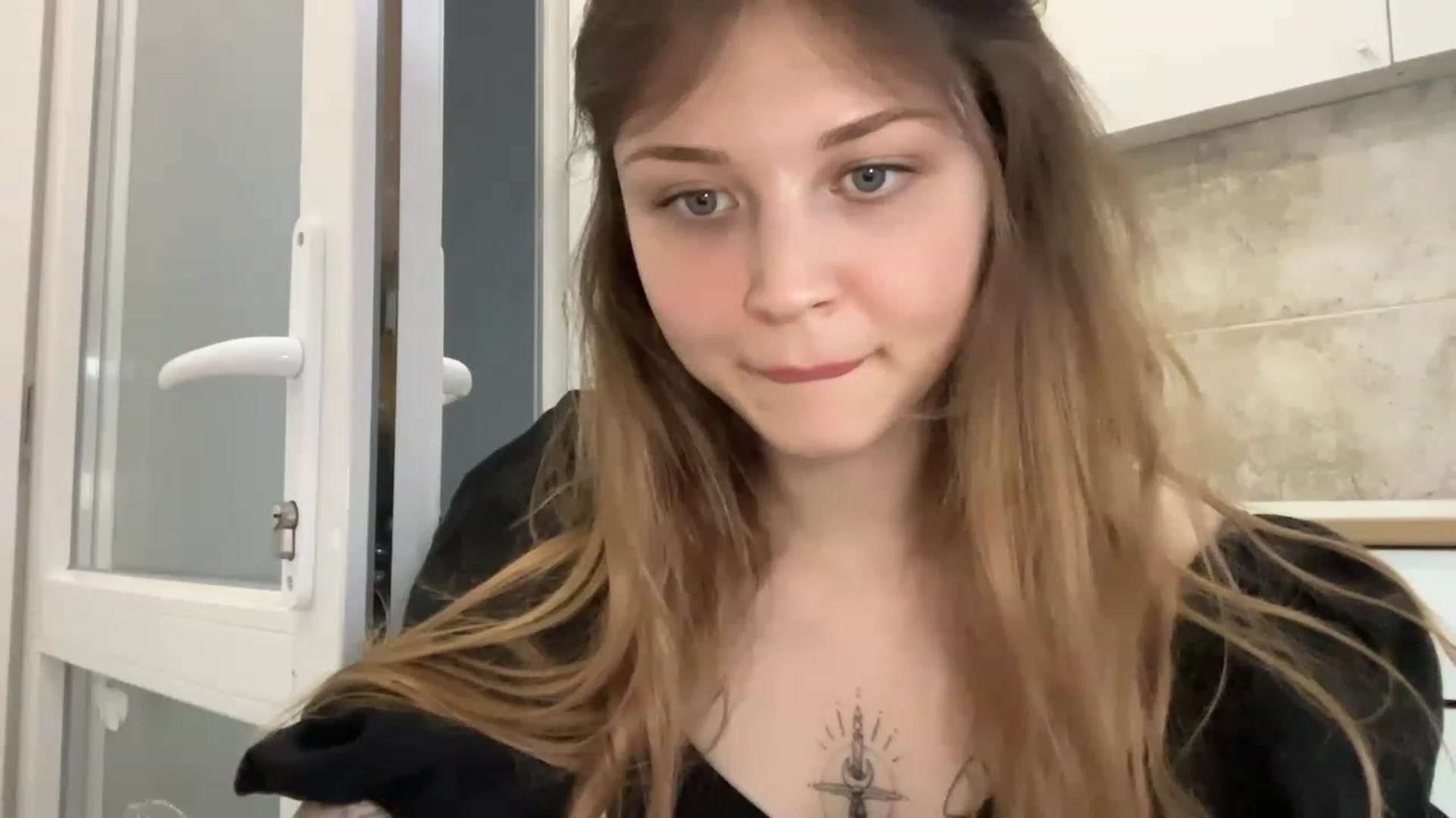 Gallery image thumbnail from Coconut_dream's myfreecams stream on, 06/02/2023, 16:12 image 8 of 20