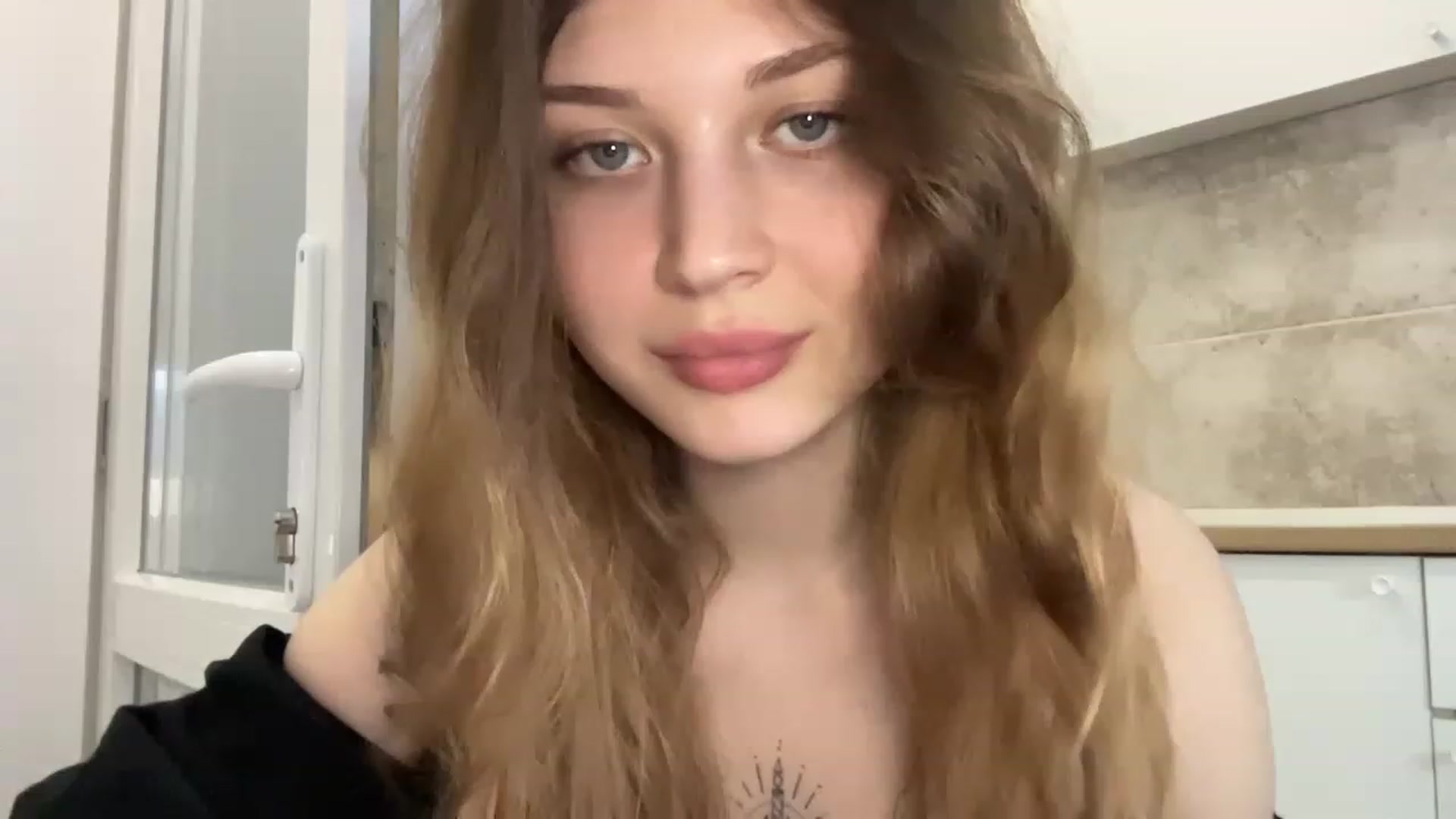 Gallery image thumbnail from Coconut_dream's myfreecams stream on, 06/02/2023, 16:12 image 15 of 20