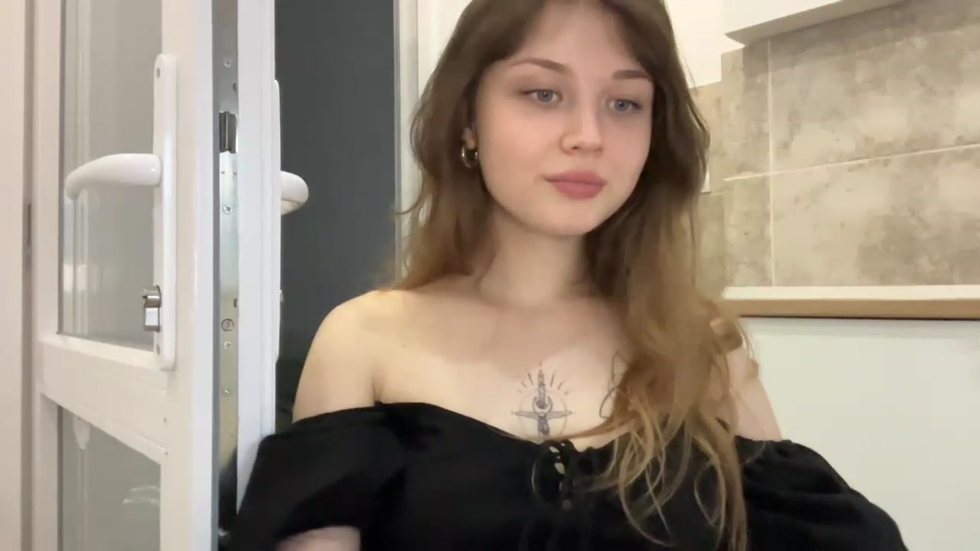 Gallery image thumbnail from Coconut_dream's myfreecams stream on, 06/02/2023, 17:12 image 7 of 20