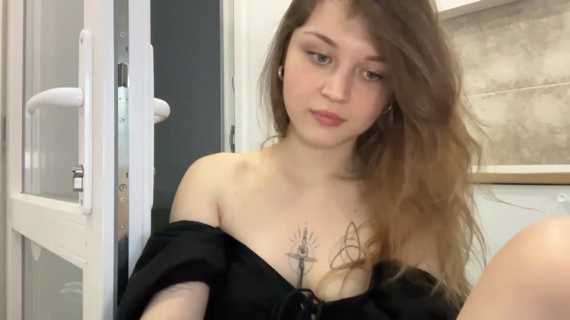 Gallery image thumbnail from Coconut_dream's myfreecams stream on, 06/02/2023, 17:12 image 5 of 20