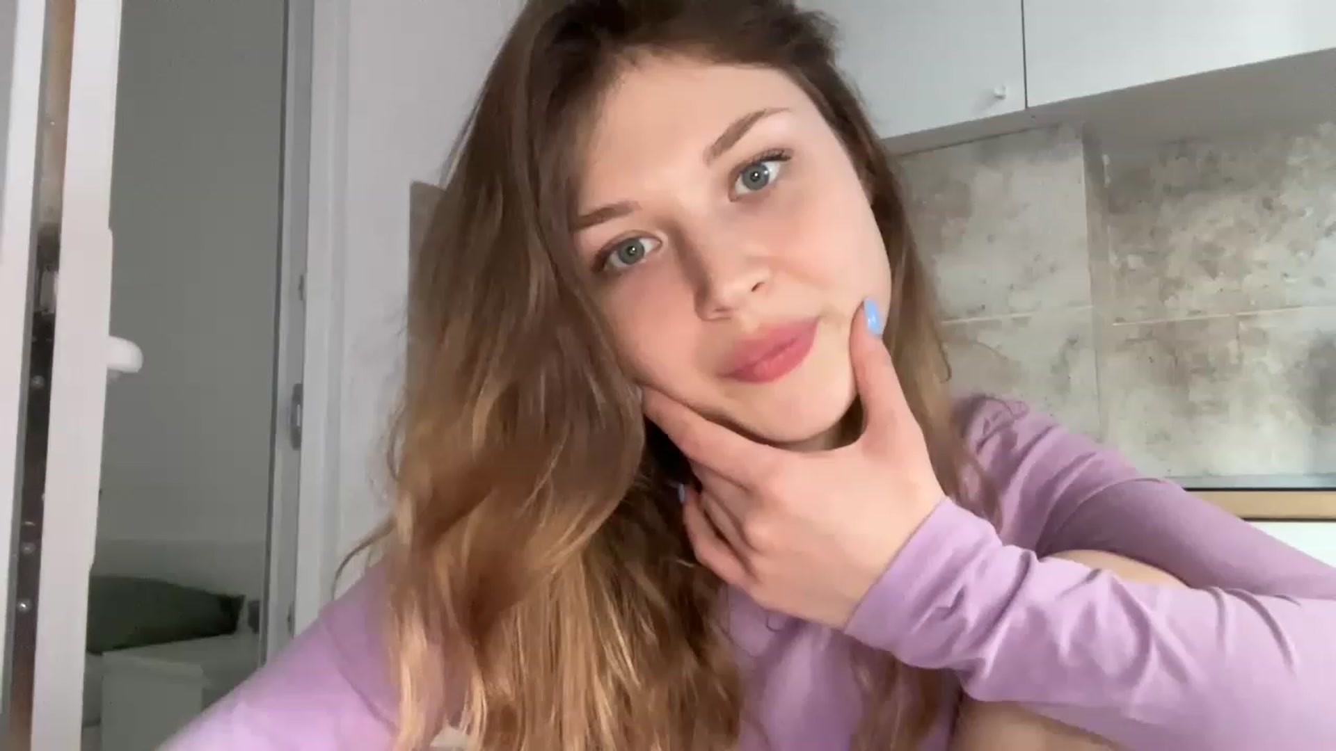 Gallery image thumbnail from Coconut_dream's myfreecams stream on, 06/03/2023, 16:41 image 5 of 20
