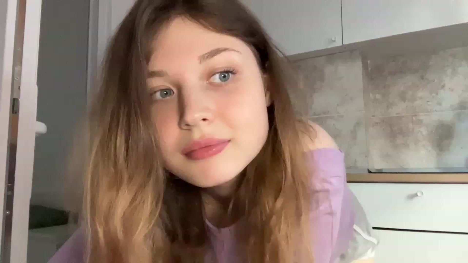 Gallery image thumbnail from Coconut_dream's myfreecams stream on, 06/03/2023, 16:41 image 10 of 20