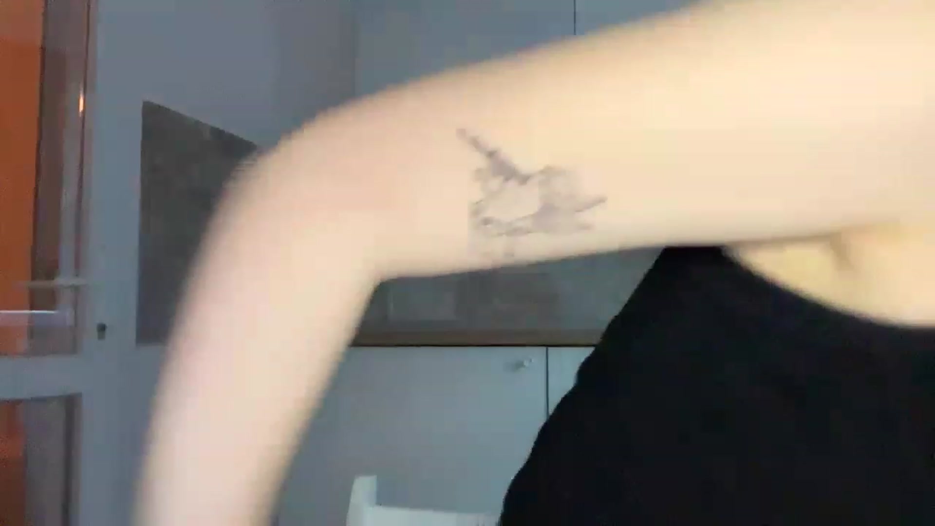 Gallery image thumbnail from Coconut_dream's myfreecams stream on, 06/04/2023, 18:17 image 3 of 20