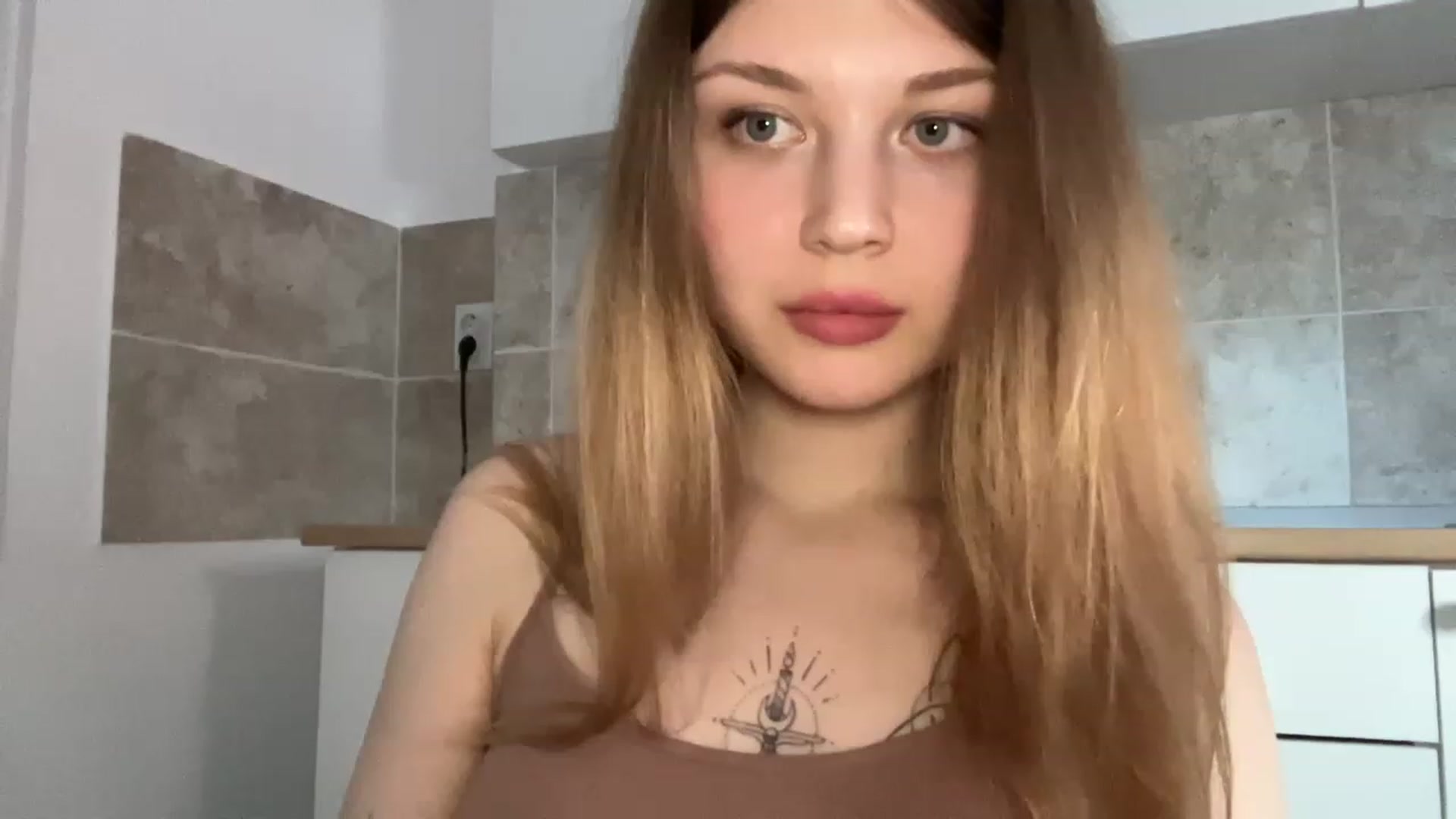 Gallery image thumbnail from Coconut_dream's myfreecams stream on, 06/05/2023, 16:04 image 5 of 20