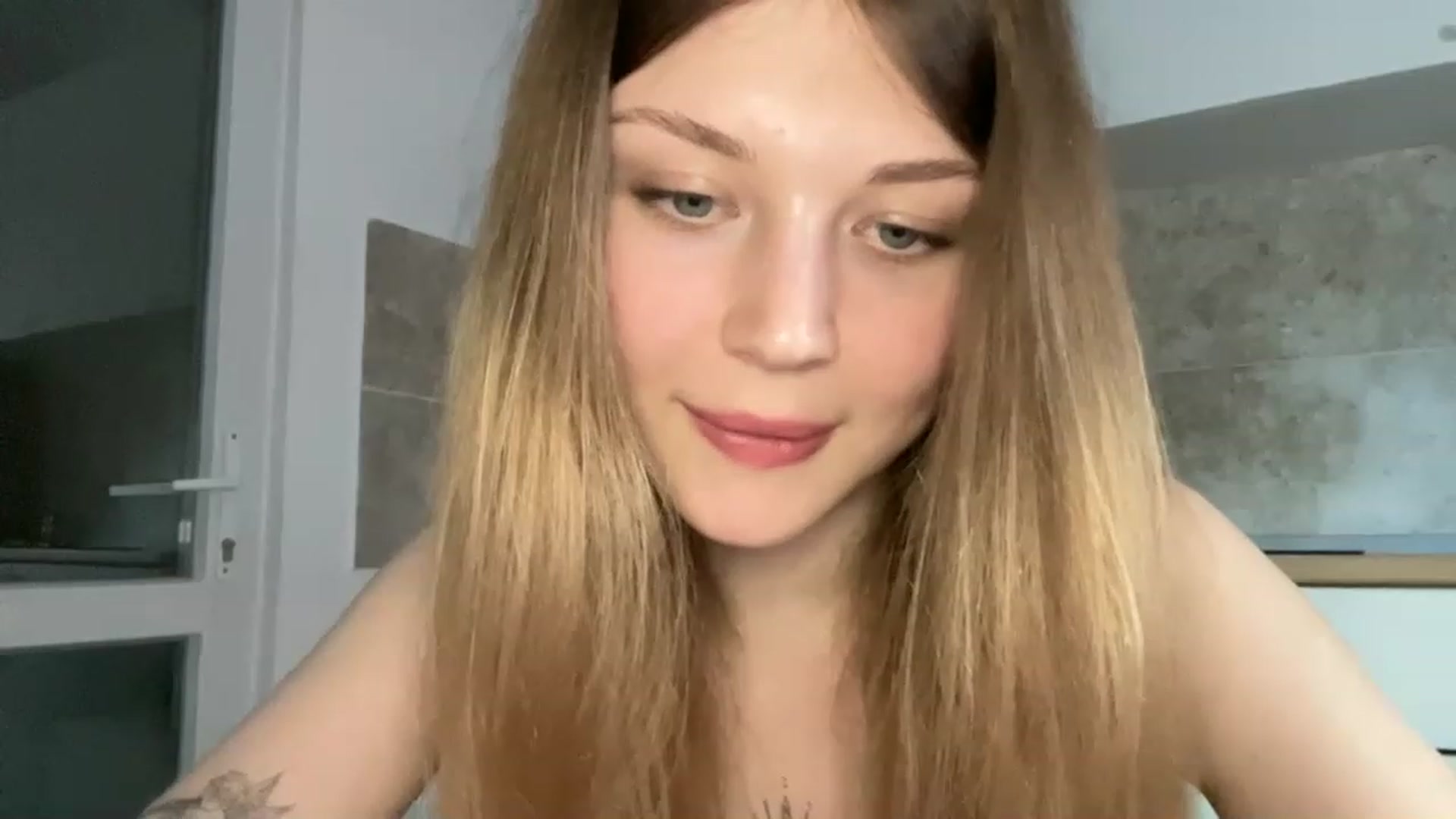 Gallery image thumbnail from Coconut_dream's myfreecams stream on, 06/05/2023, 16:04 image 8 of 20