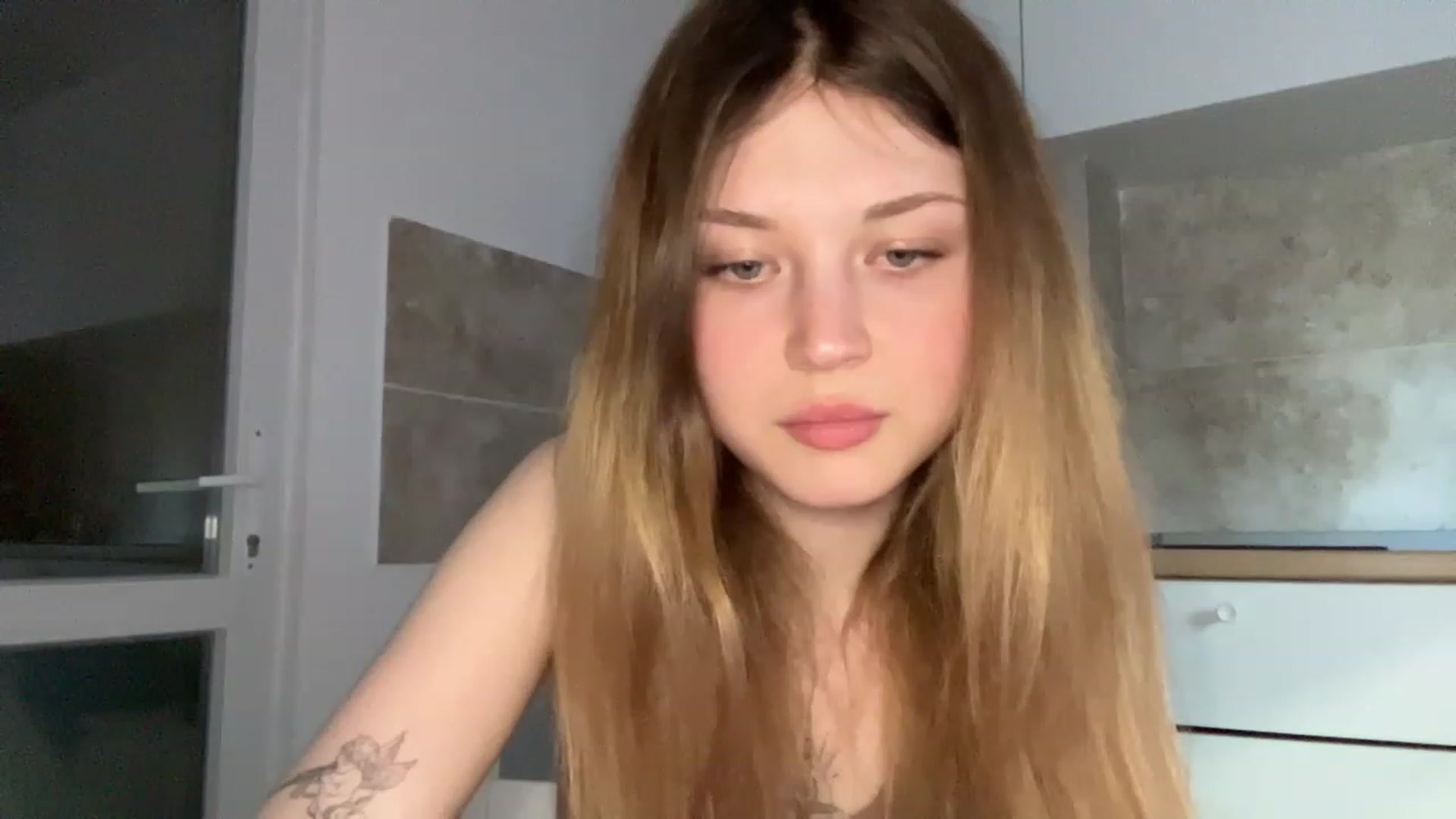 Gallery image thumbnail from Coconut_dream's myfreecams stream on, 06/05/2023, 18:04 image 1 of 20