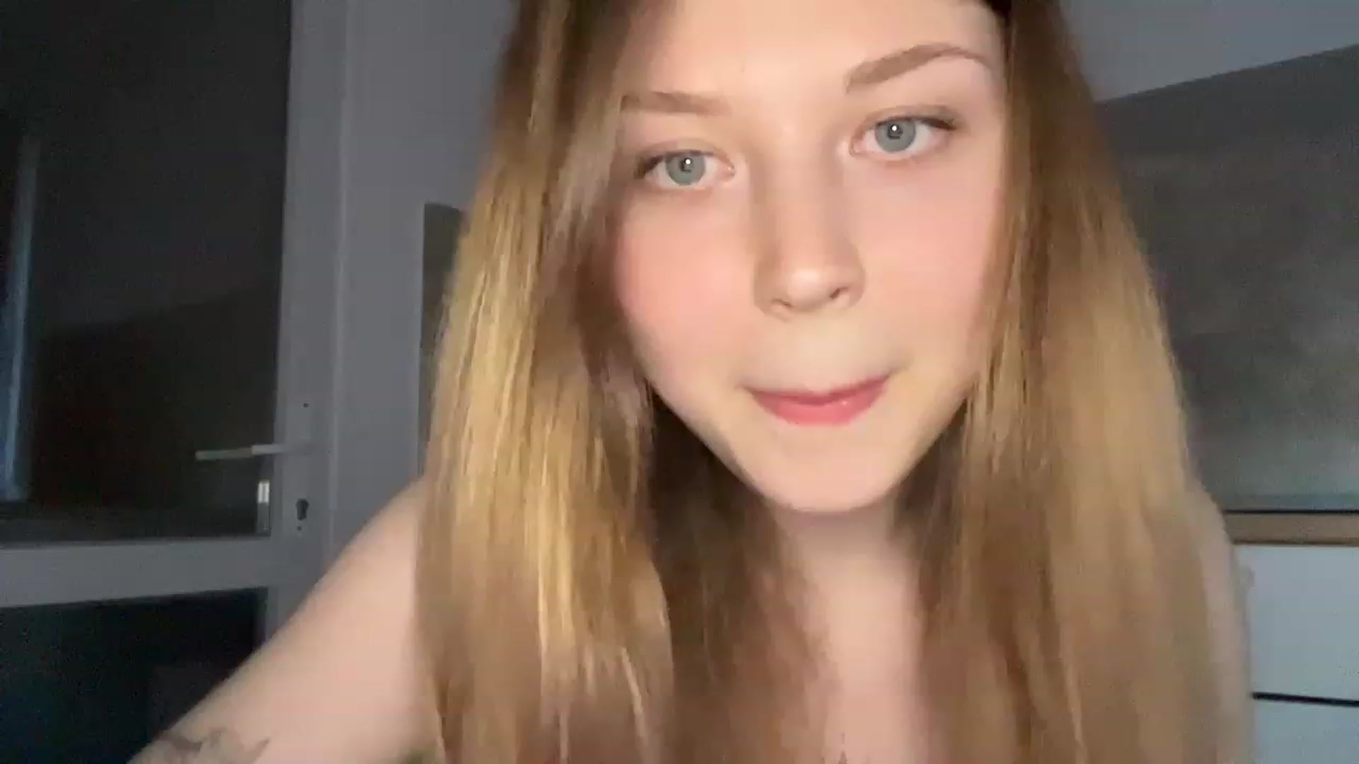 Gallery image thumbnail from Coconut_dream's myfreecams stream on, 06/05/2023, 18:04 image 11 of 20
