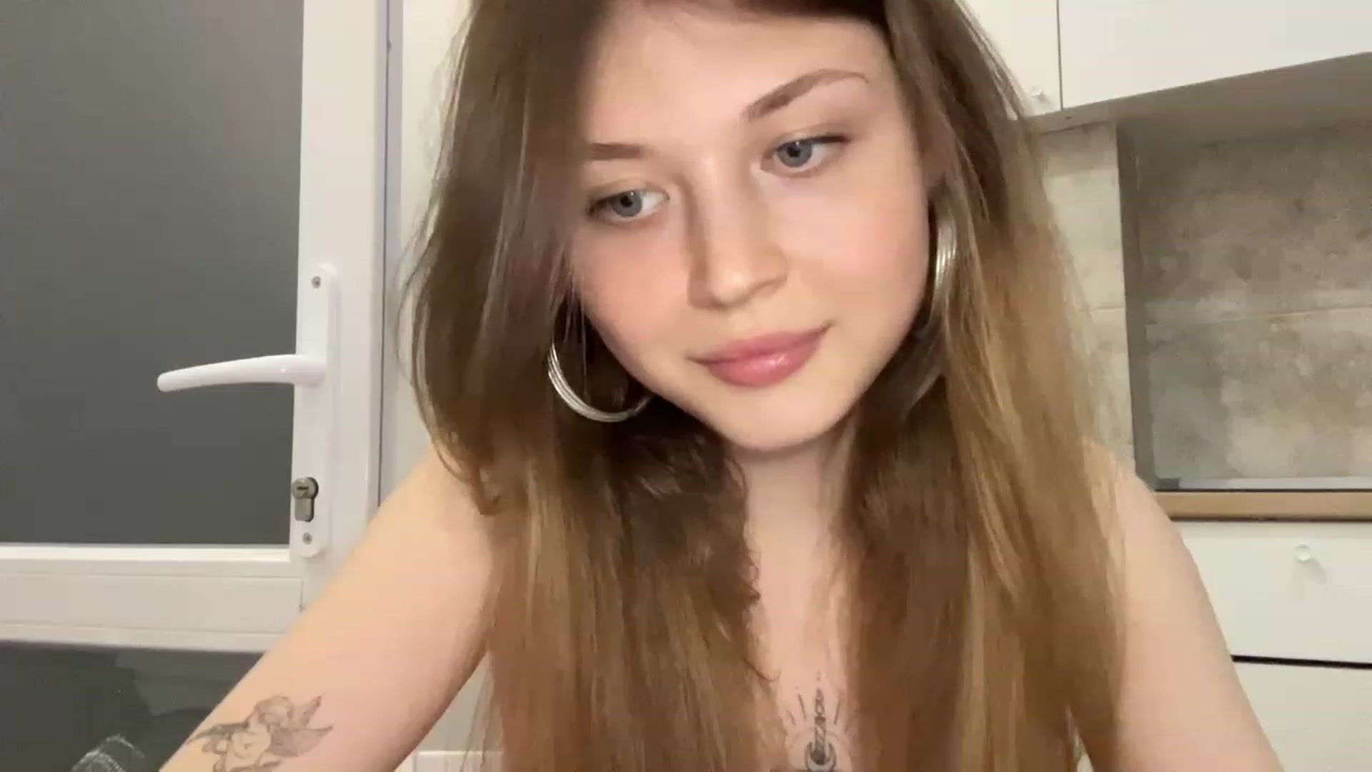 Gallery image thumbnail from Coconut_dream's myfreecams stream on, 06/08/2023, 16:22 image 7 of 20