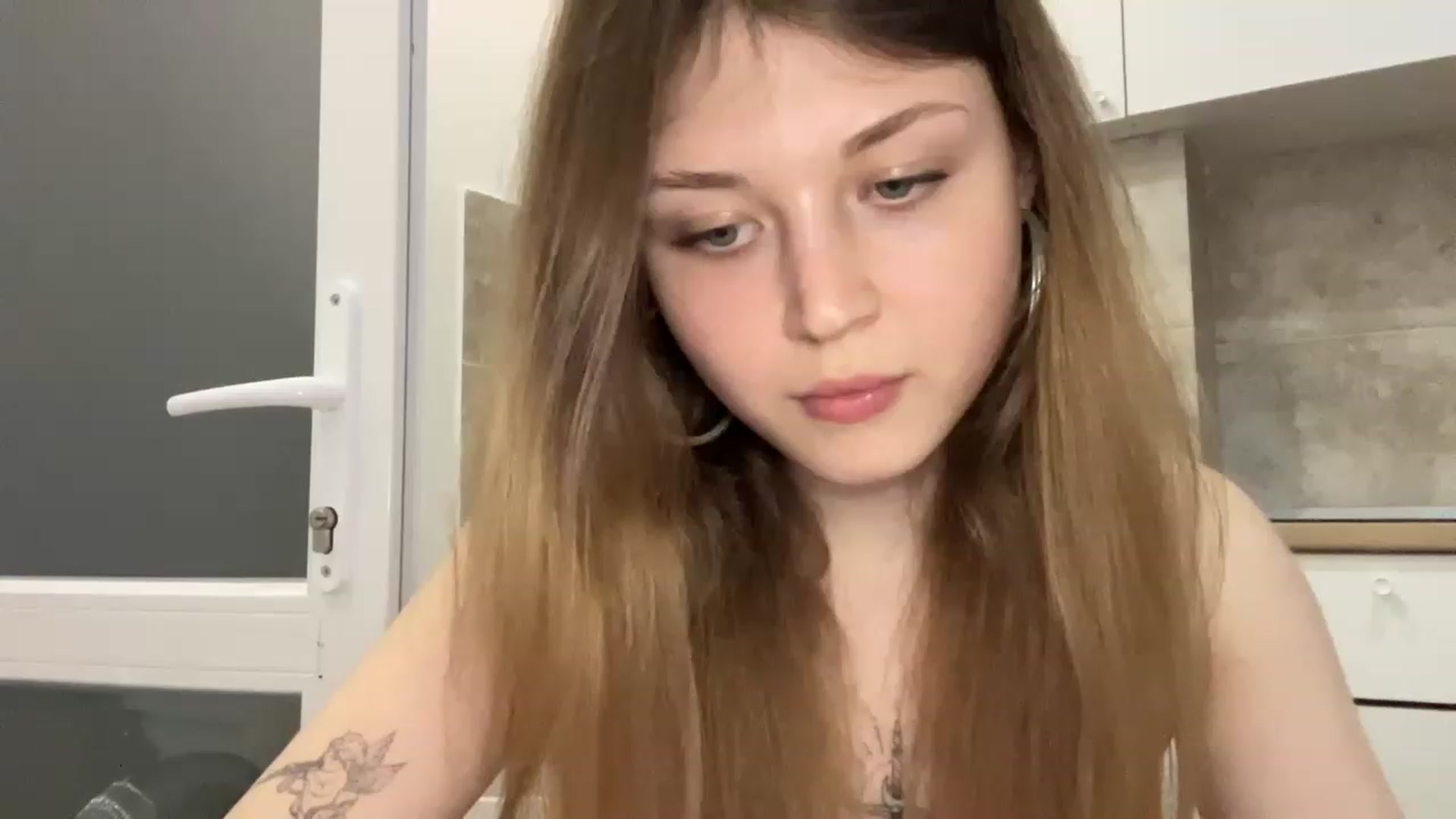 Gallery image thumbnail from Coconut_dream's myfreecams stream on, 06/08/2023, 16:22 image 13 of 20