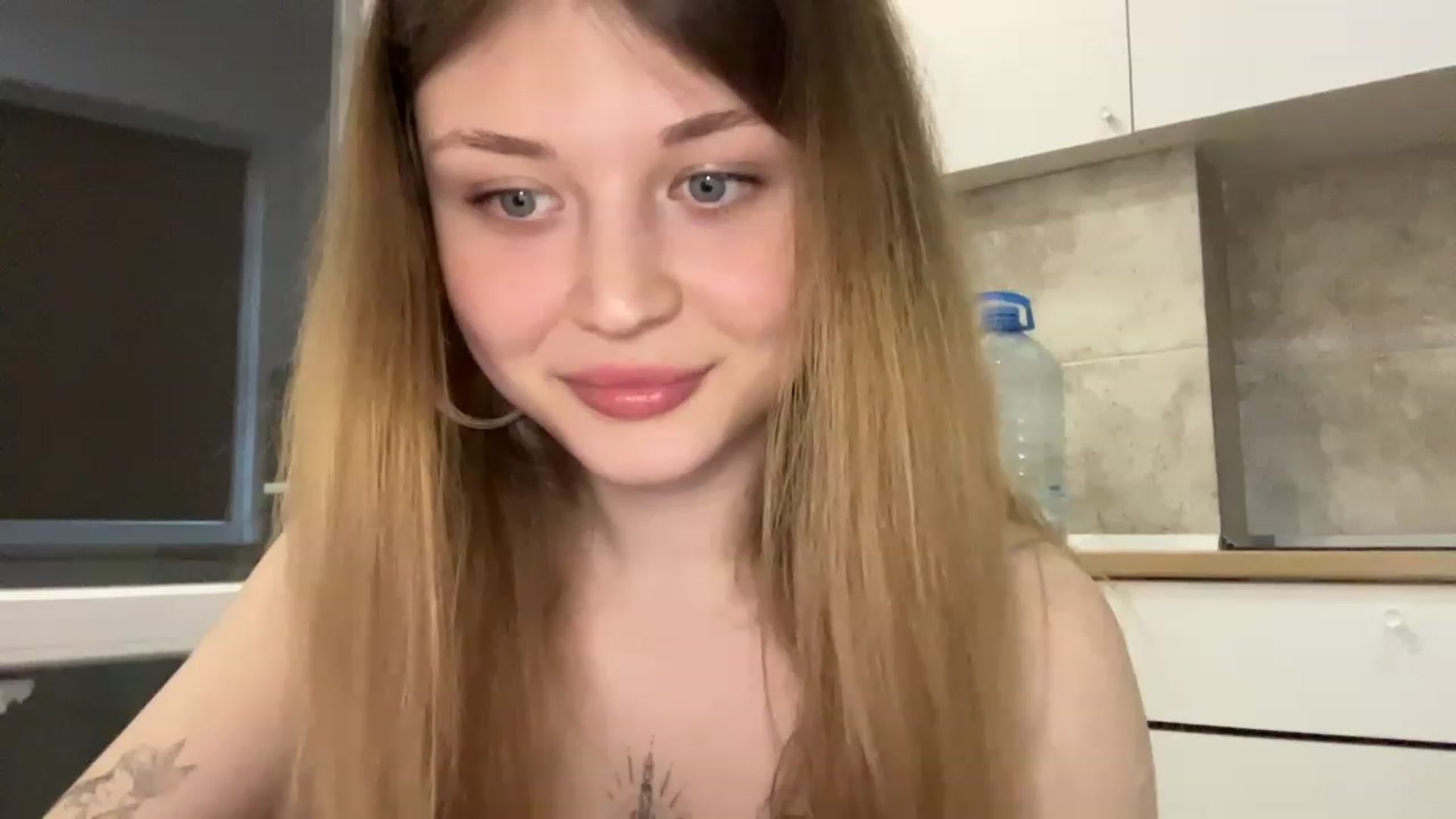Gallery image thumbnail from Coconut_dream's myfreecams stream on, 06/08/2023, 17:07 image 9 of 20