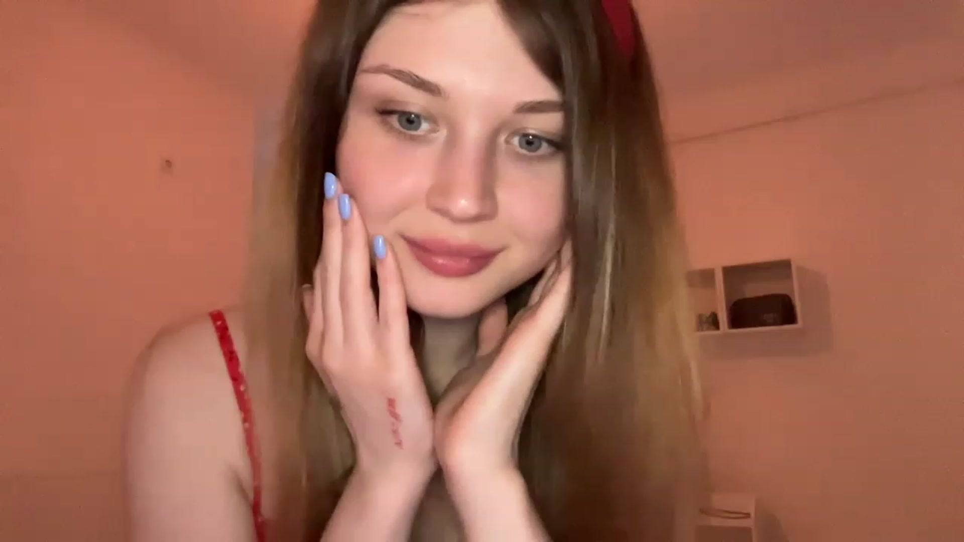 Gallery image thumbnail from Coconut_dream's myfreecams stream on, 06/09/2023, 16:05 image 12 of 20