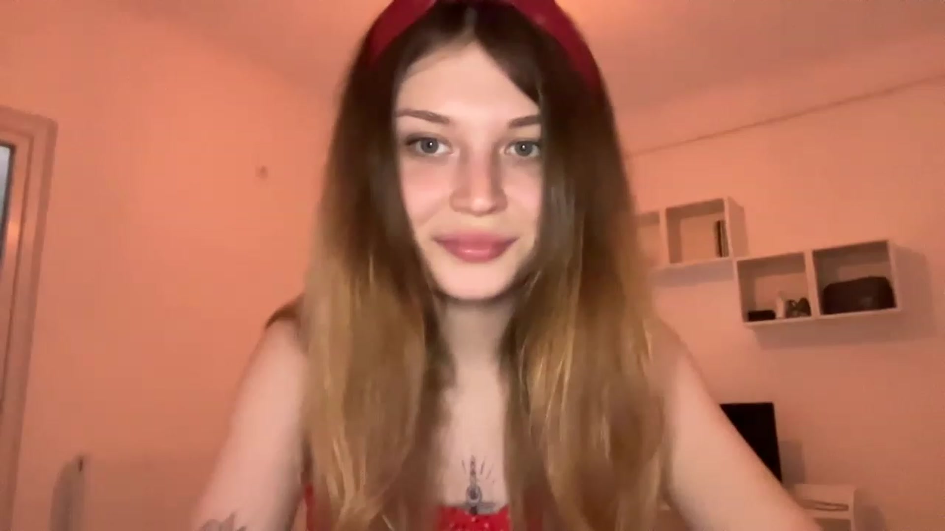 Gallery image thumbnail from Coconut_dream's myfreecams stream on, 06/09/2023, 16:05 image 19 of 20