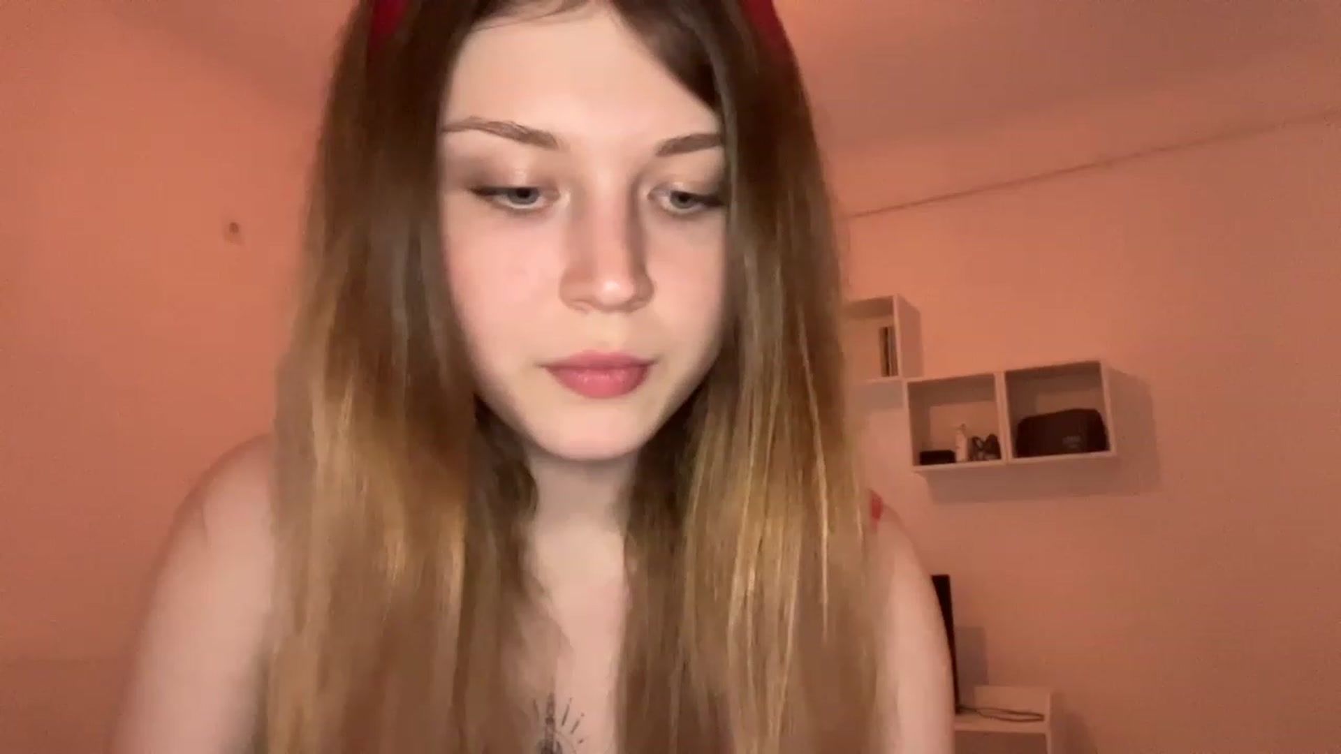Gallery image thumbnail from Coconut_dream's myfreecams stream on, 06/09/2023, 16:05 image 14 of 20