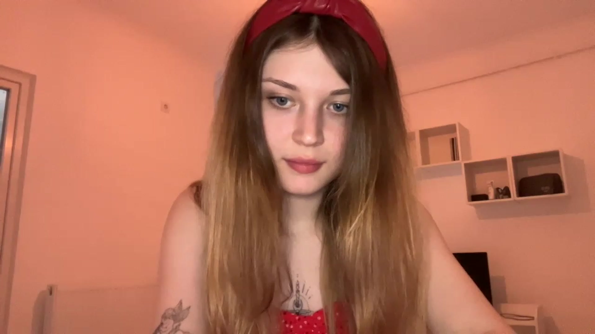 Gallery image thumbnail from Coconut_dream's myfreecams stream on, 06/09/2023, 16:05 image 17 of 20