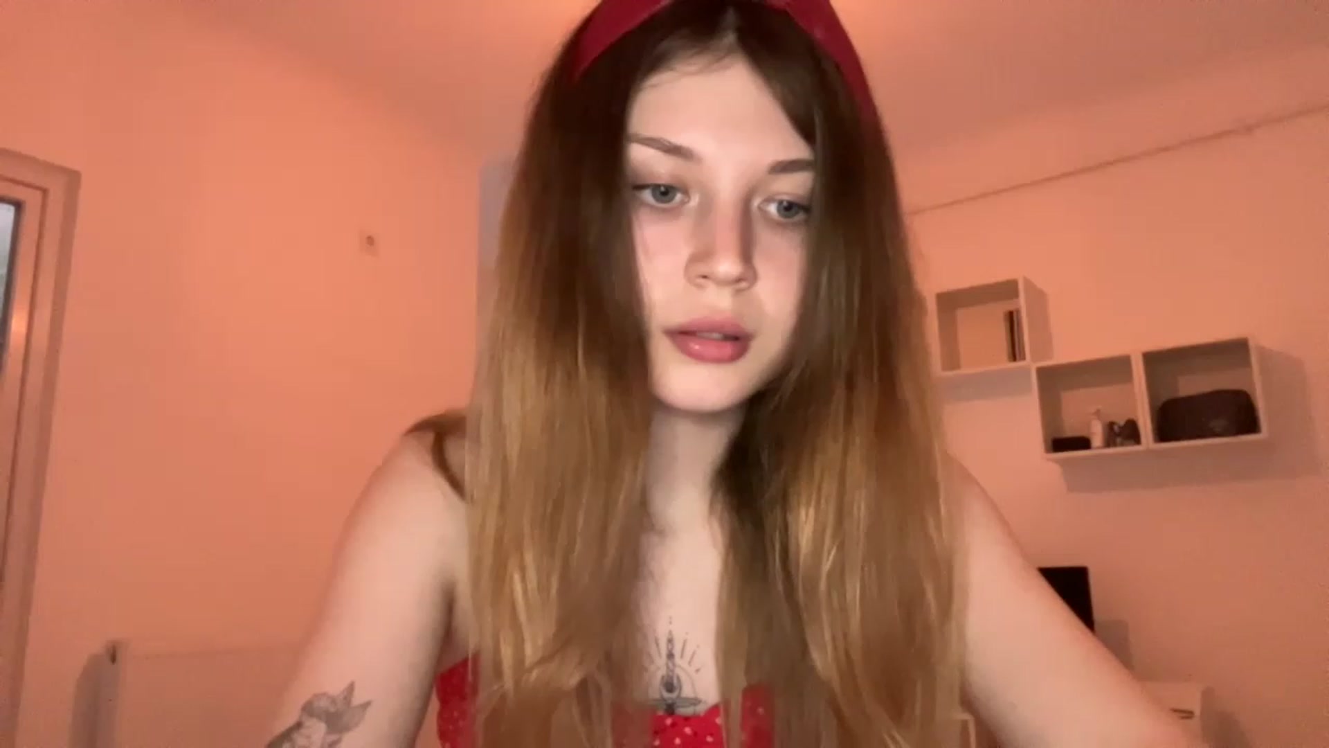 Gallery image thumbnail from Coconut_dream's myfreecams stream on, 06/09/2023, 16:05 image 18 of 20