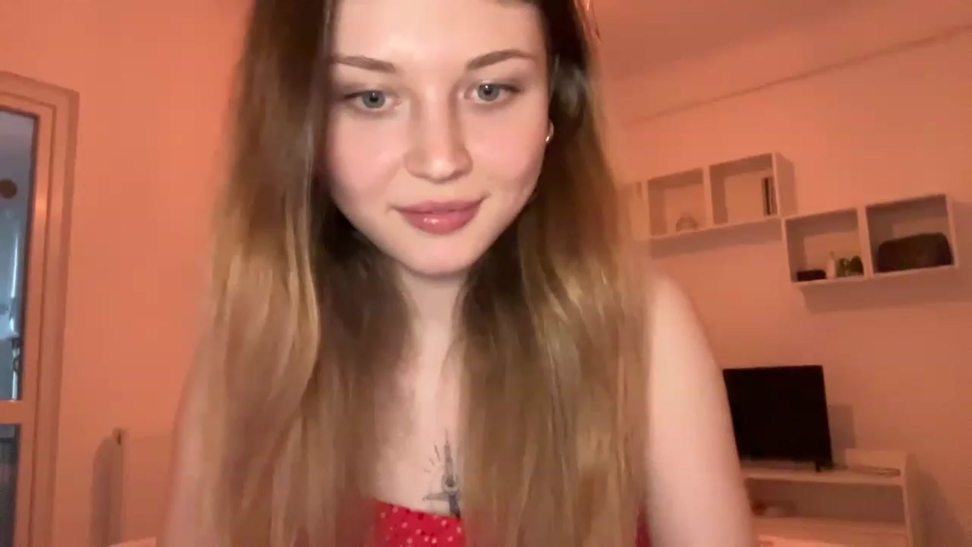 Gallery image thumbnail from Coconut_dream's myfreecams stream on, 06/09/2023, 17:45 image 12 of 20