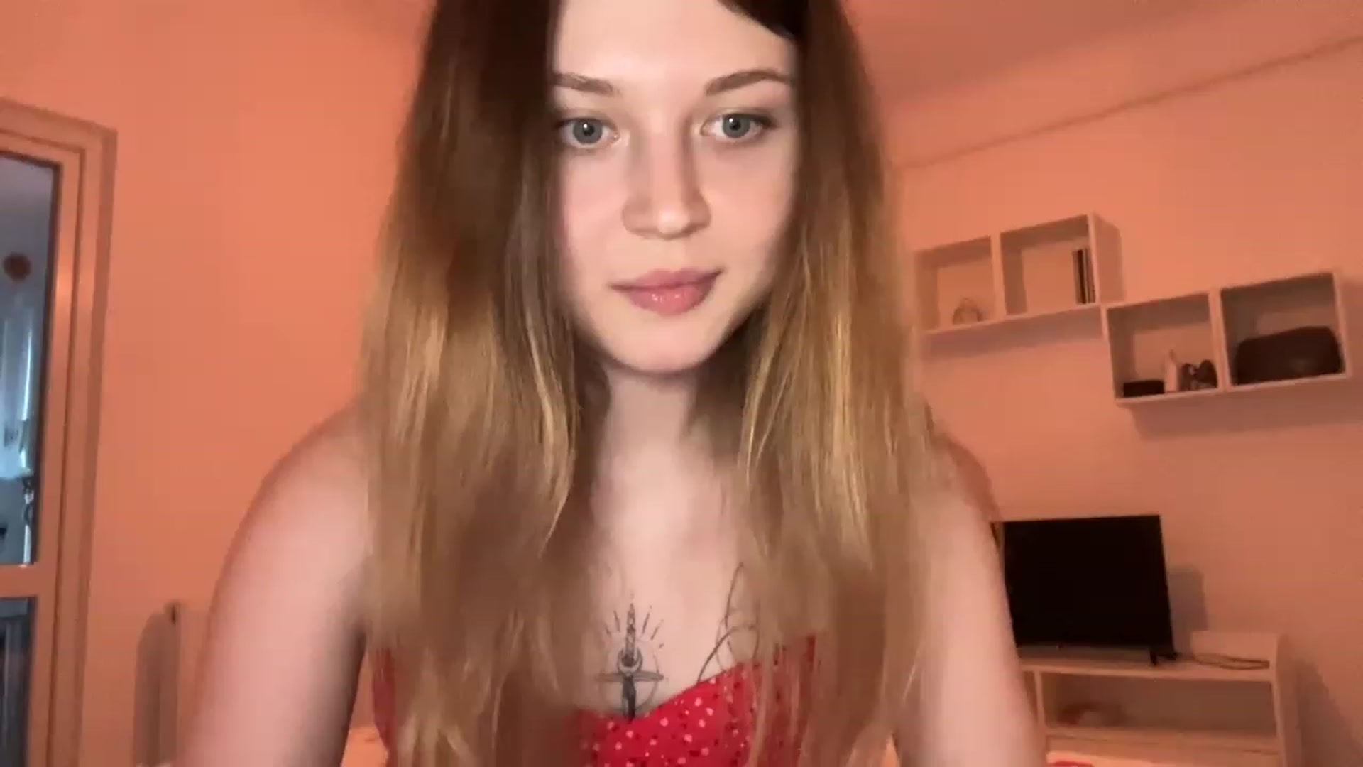 Gallery image thumbnail from Coconut_dream's myfreecams stream on, 06/09/2023, 17:45 image 11 of 20