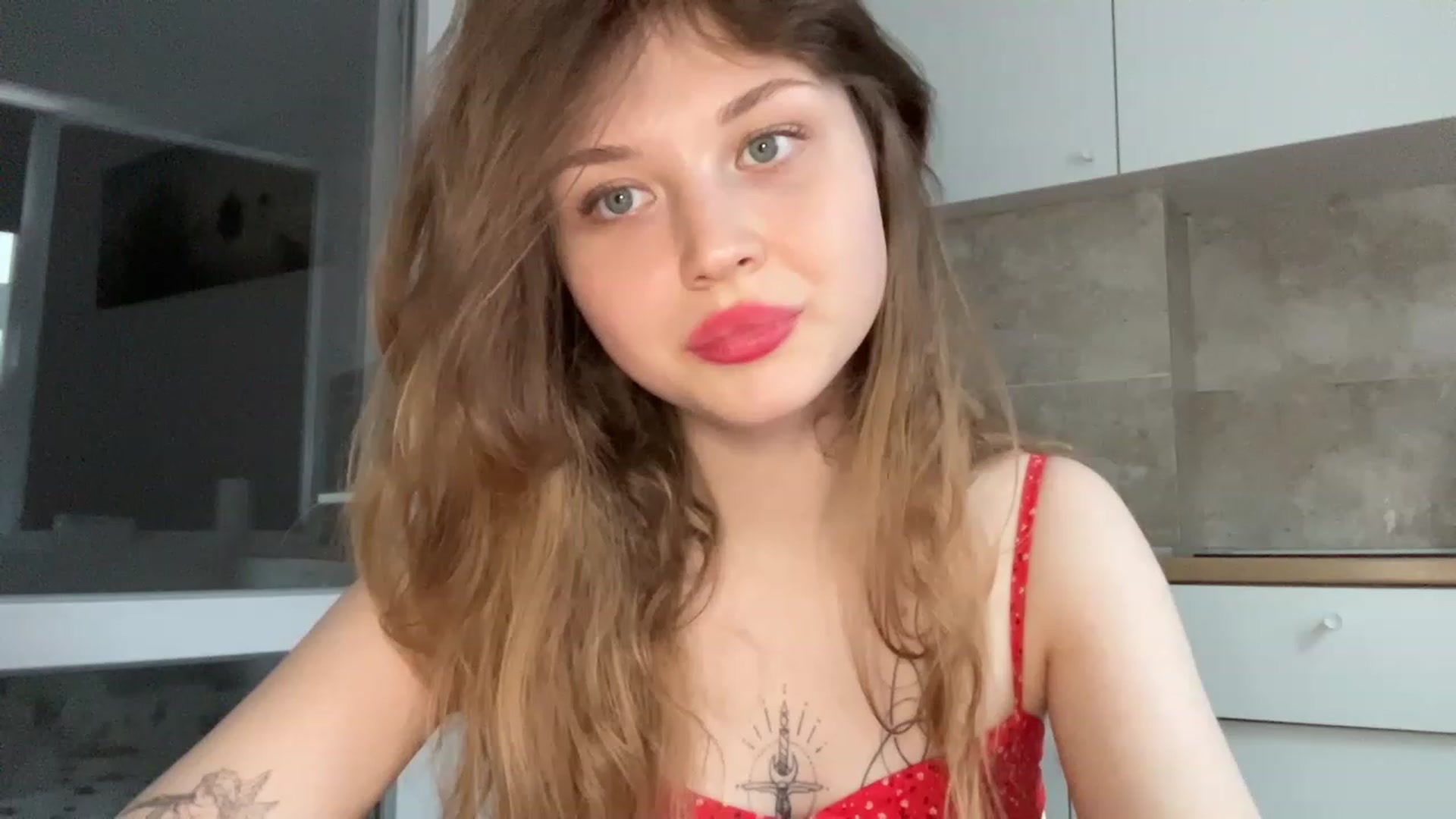 Gallery image thumbnail from Coconut_dream's myfreecams stream on, 06/10/2023, 15:35 image 3 of 20