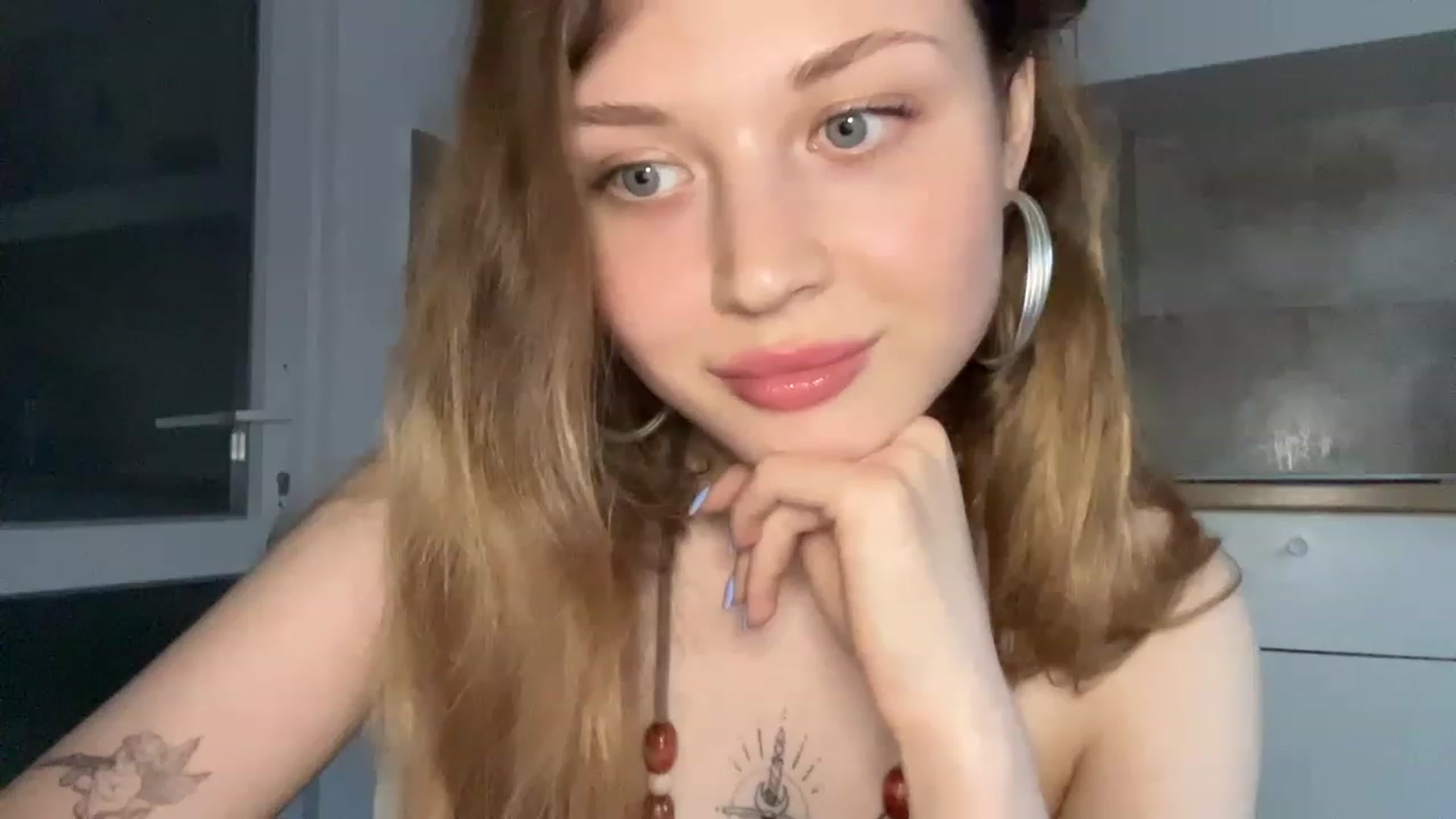 Gallery image thumbnail from Coconut_dream's myfreecams stream on, 06/11/2023, 17:24 image 15 of 20