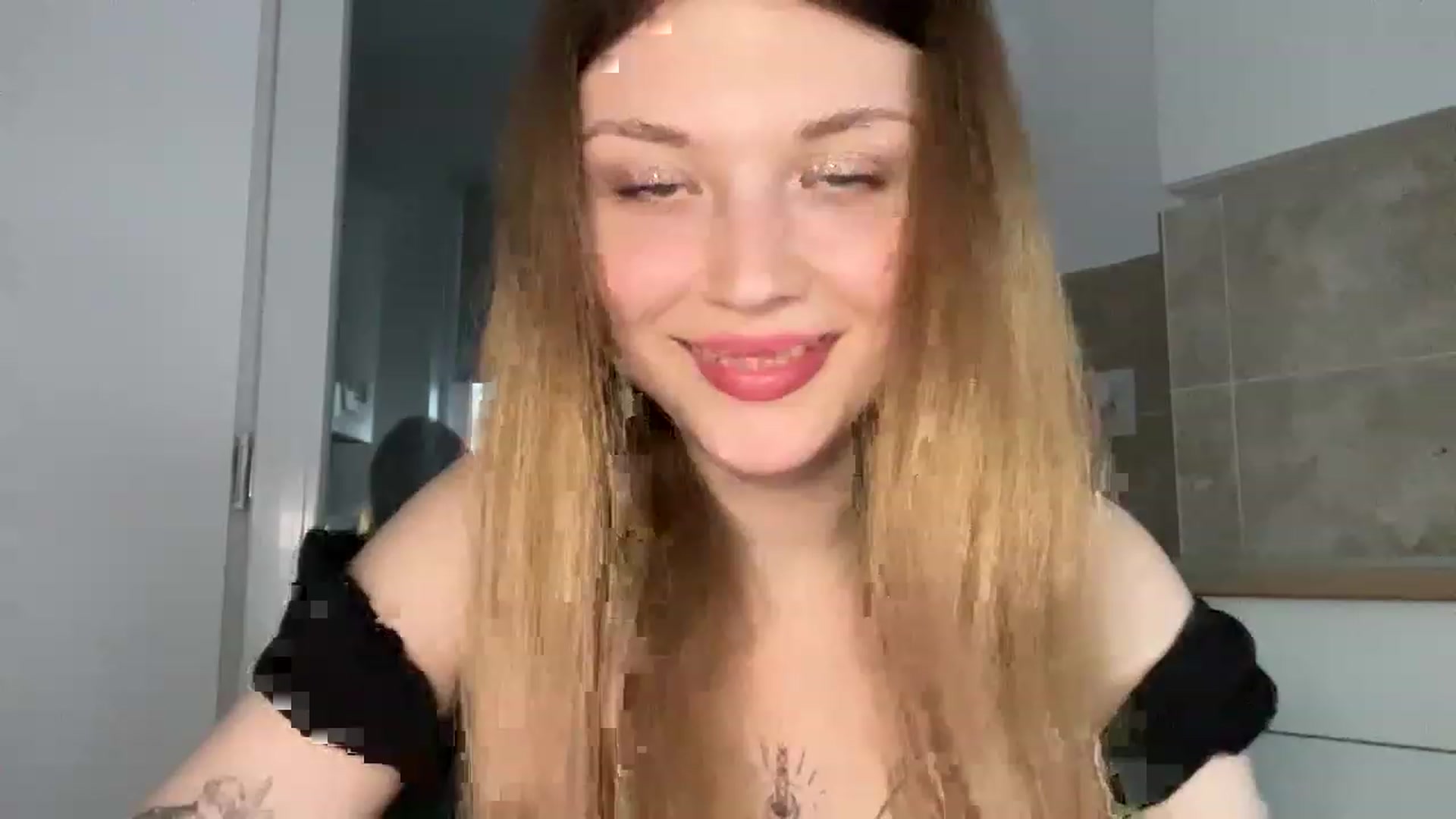 Gallery image thumbnail from Coconut_dream's myfreecams stream on, 06/15/2023, 15:20 image 10 of 20