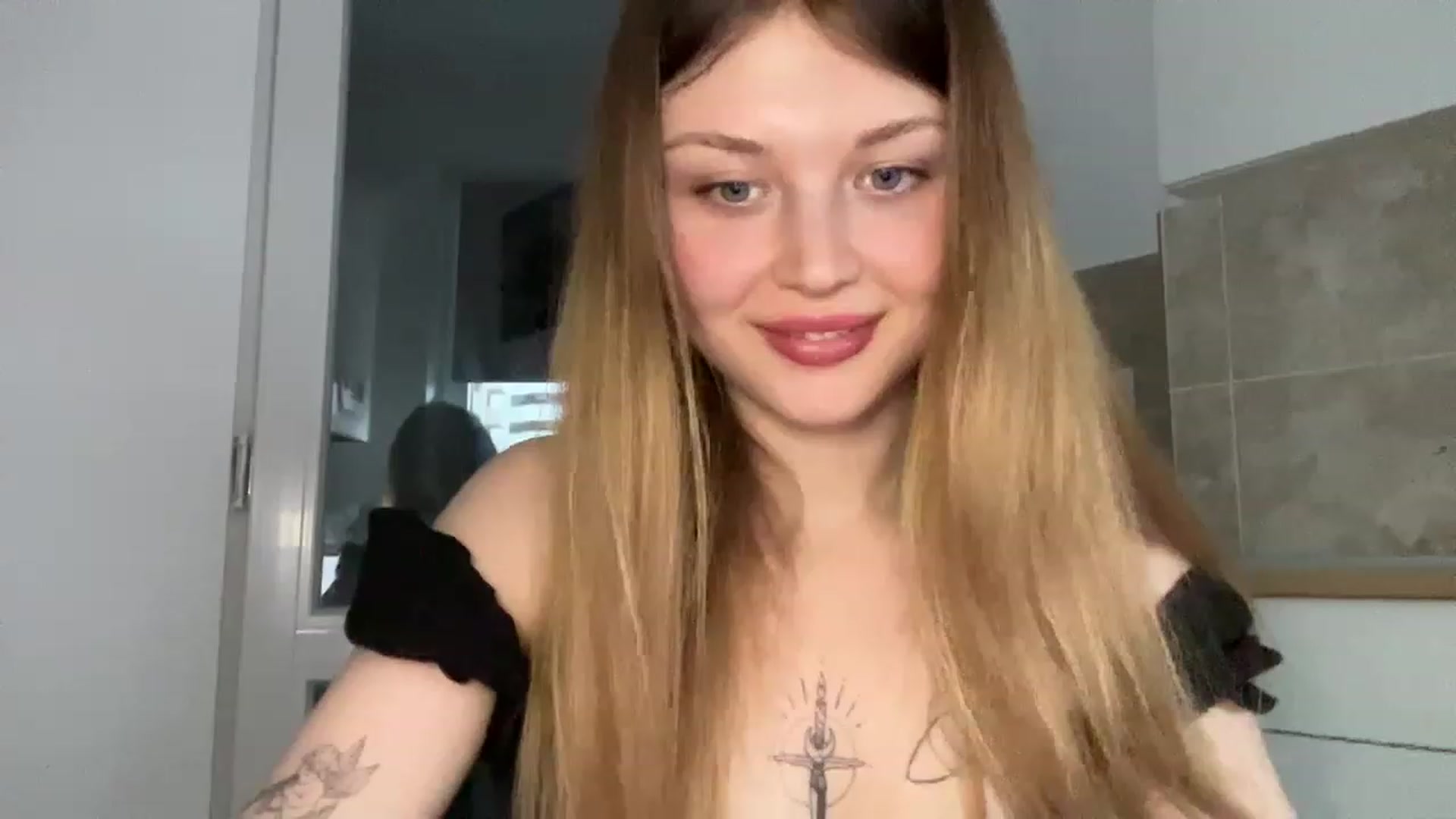 Gallery image thumbnail from Coconut_dream's myfreecams stream on, 06/15/2023, 15:20 image 6 of 20