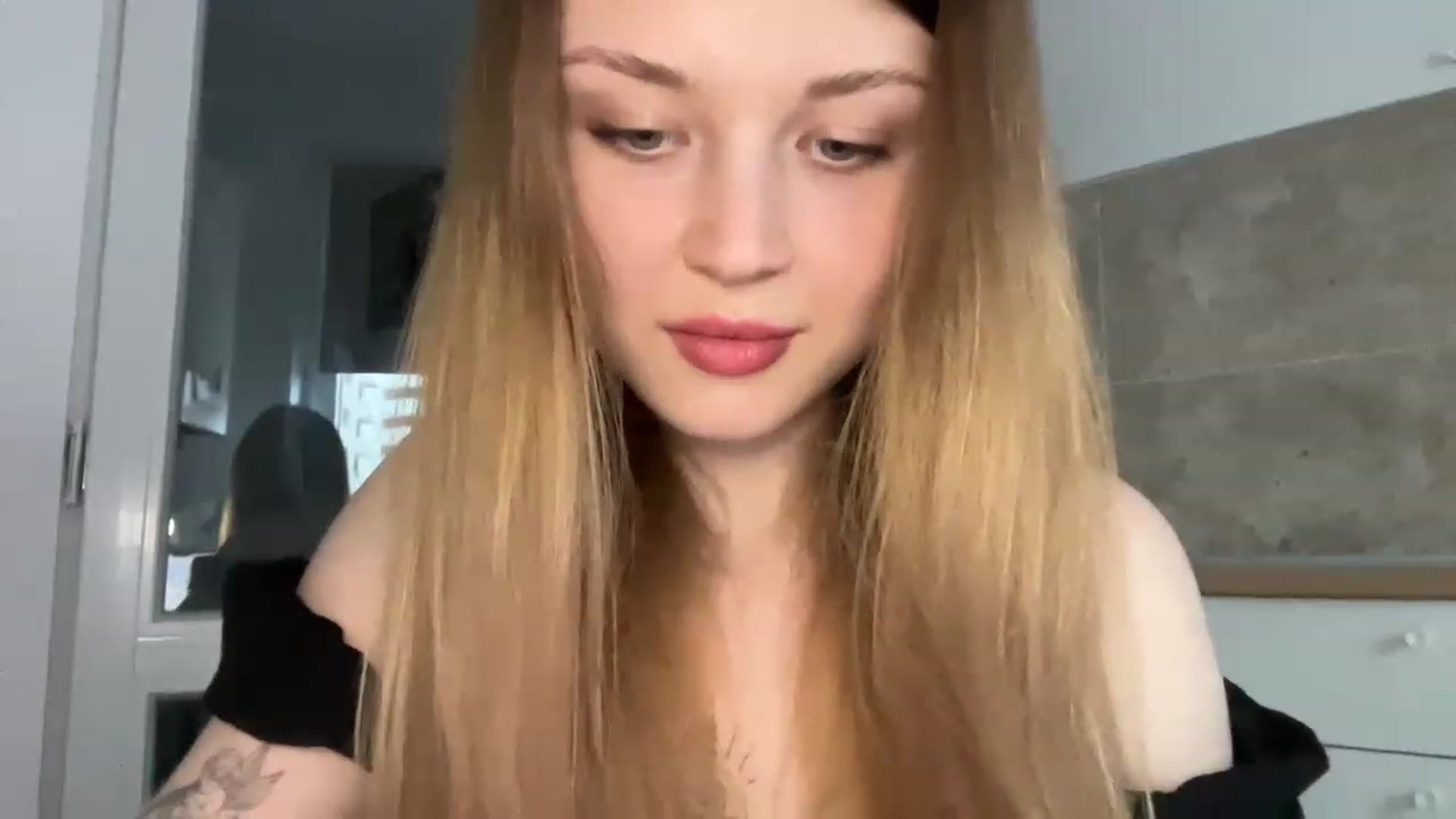 Gallery image thumbnail from Coconut_dream's myfreecams stream on, 06/15/2023, 15:20 image 19 of 20