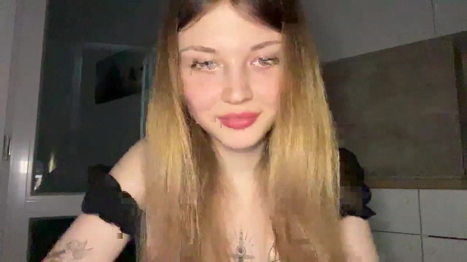 Gallery image thumbnail from Coconut_dream's myfreecams stream on, 06/15/2023, 15:20 image 3 of 20