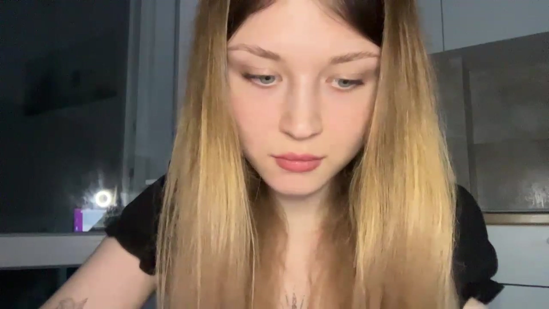 Gallery image thumbnail from Coconut_dream's myfreecams stream on, 06/15/2023, 17:45 image 12 of 20