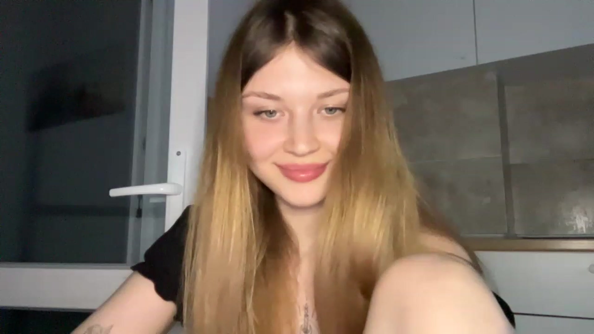 Gallery image thumbnail from Coconut_dream's myfreecams stream on, 06/15/2023, 17:45 image 15 of 20